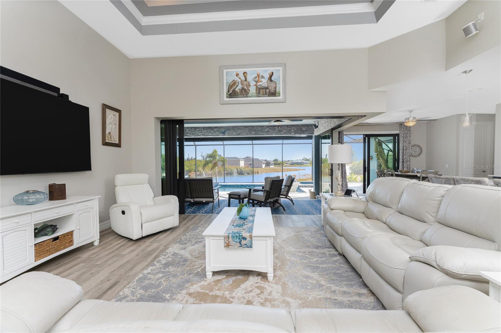 Image 4 of 86 For 401 Albatross Road