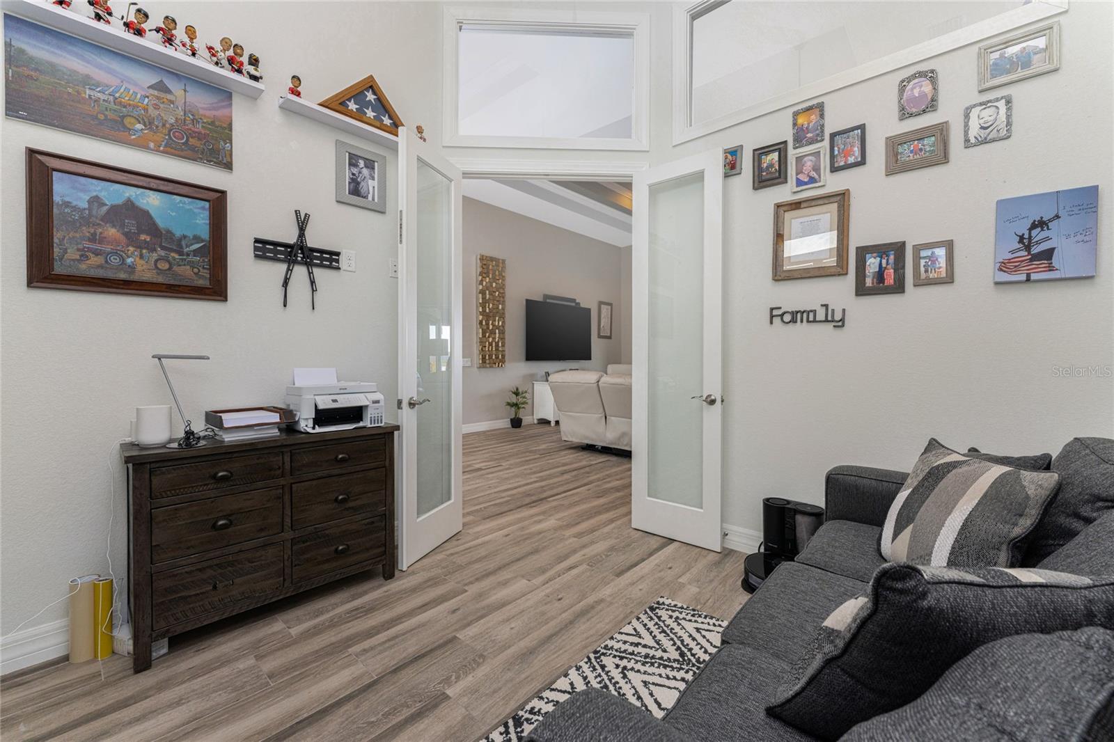 Image 43 of 86 For 401 Albatross Road