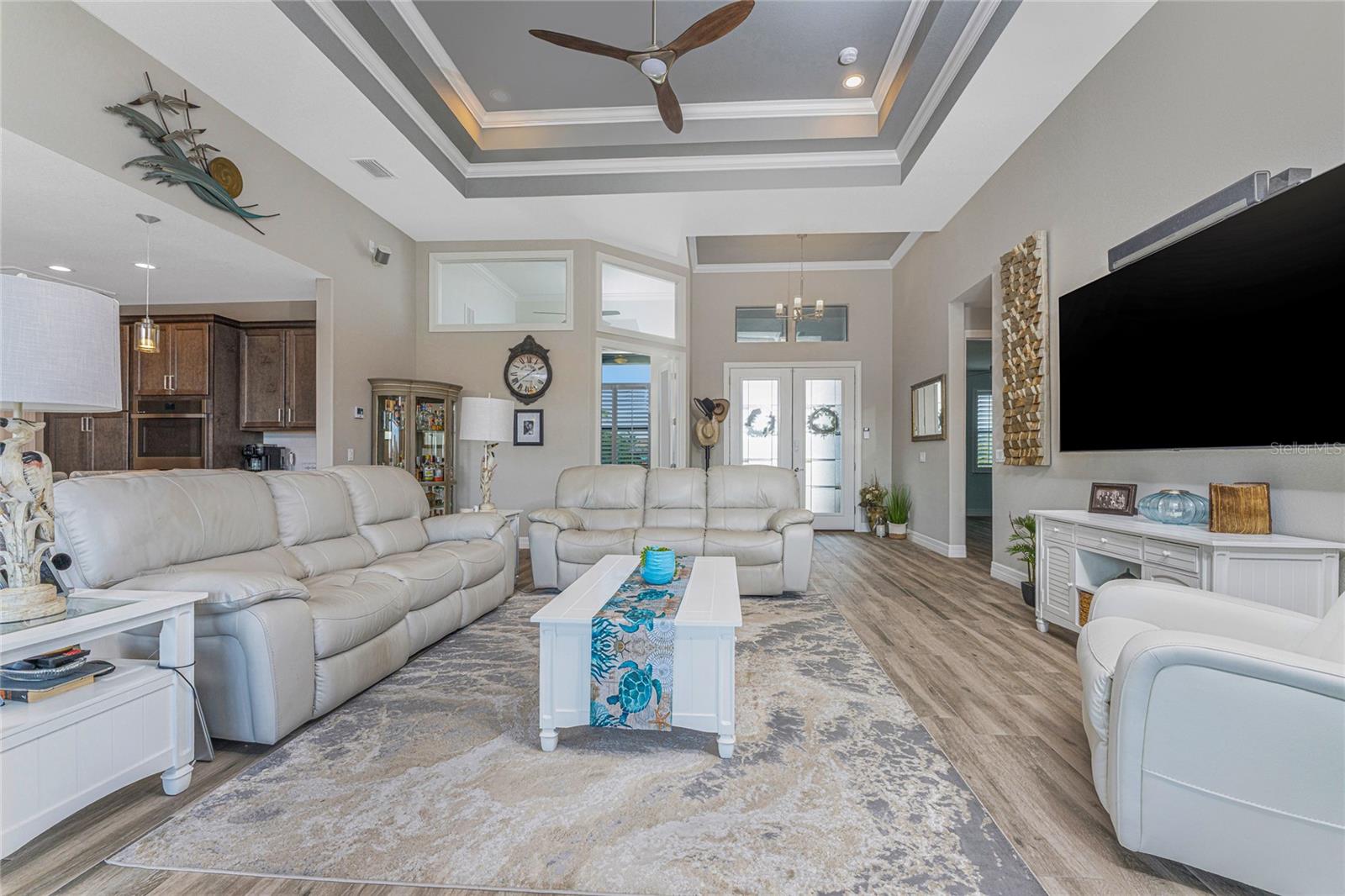 Image 7 of 86 For 401 Albatross Road