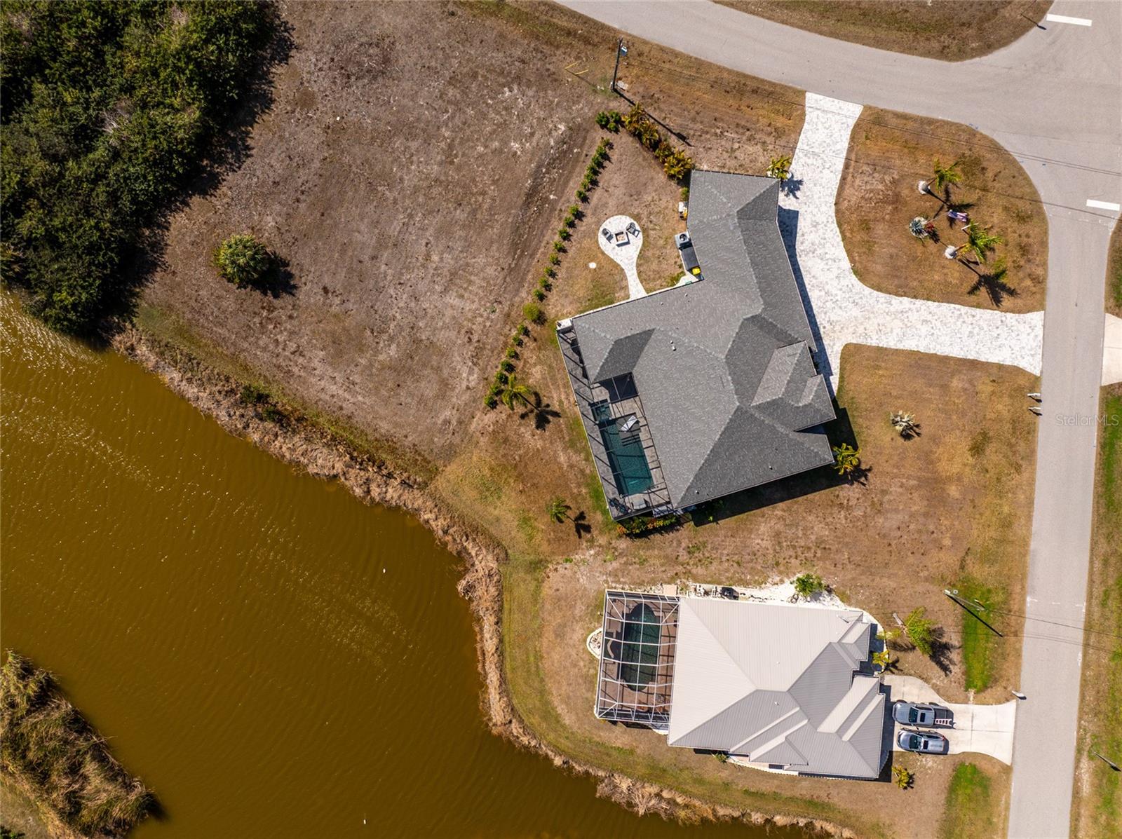 Image 83 of 86 For 401 Albatross Road