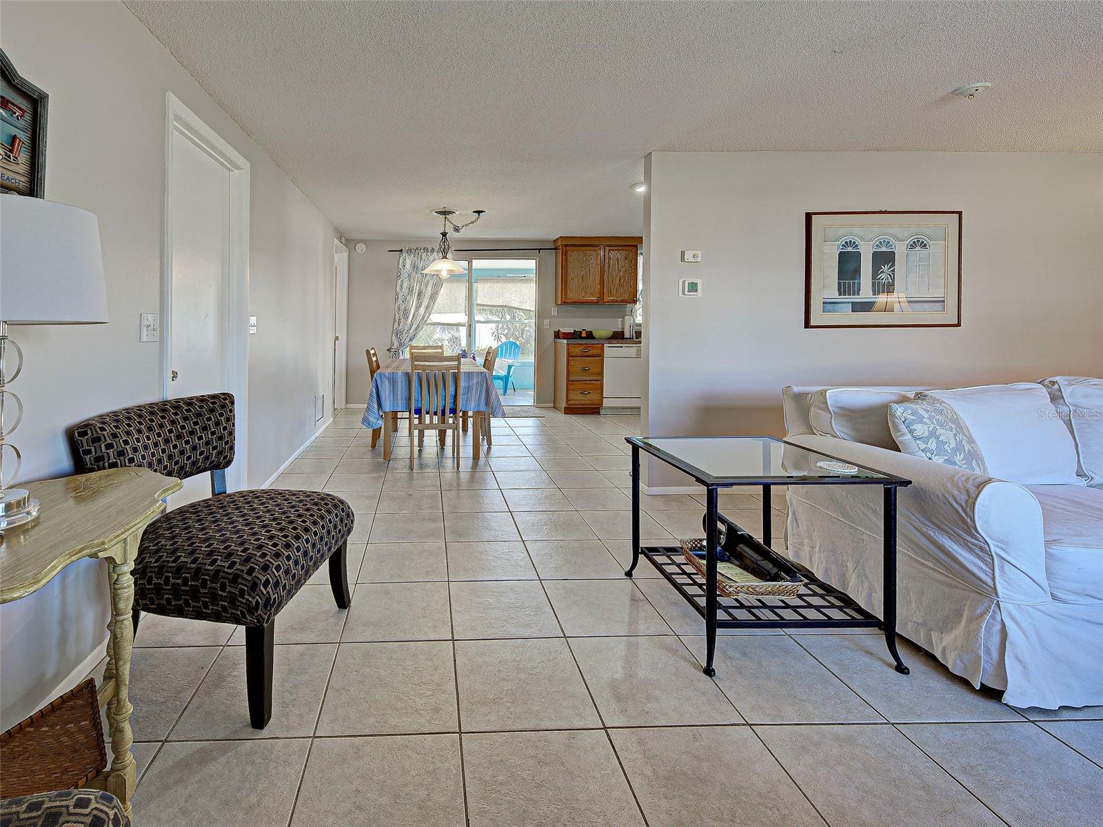 Image 10 of 39 For 1533 Crest Drive