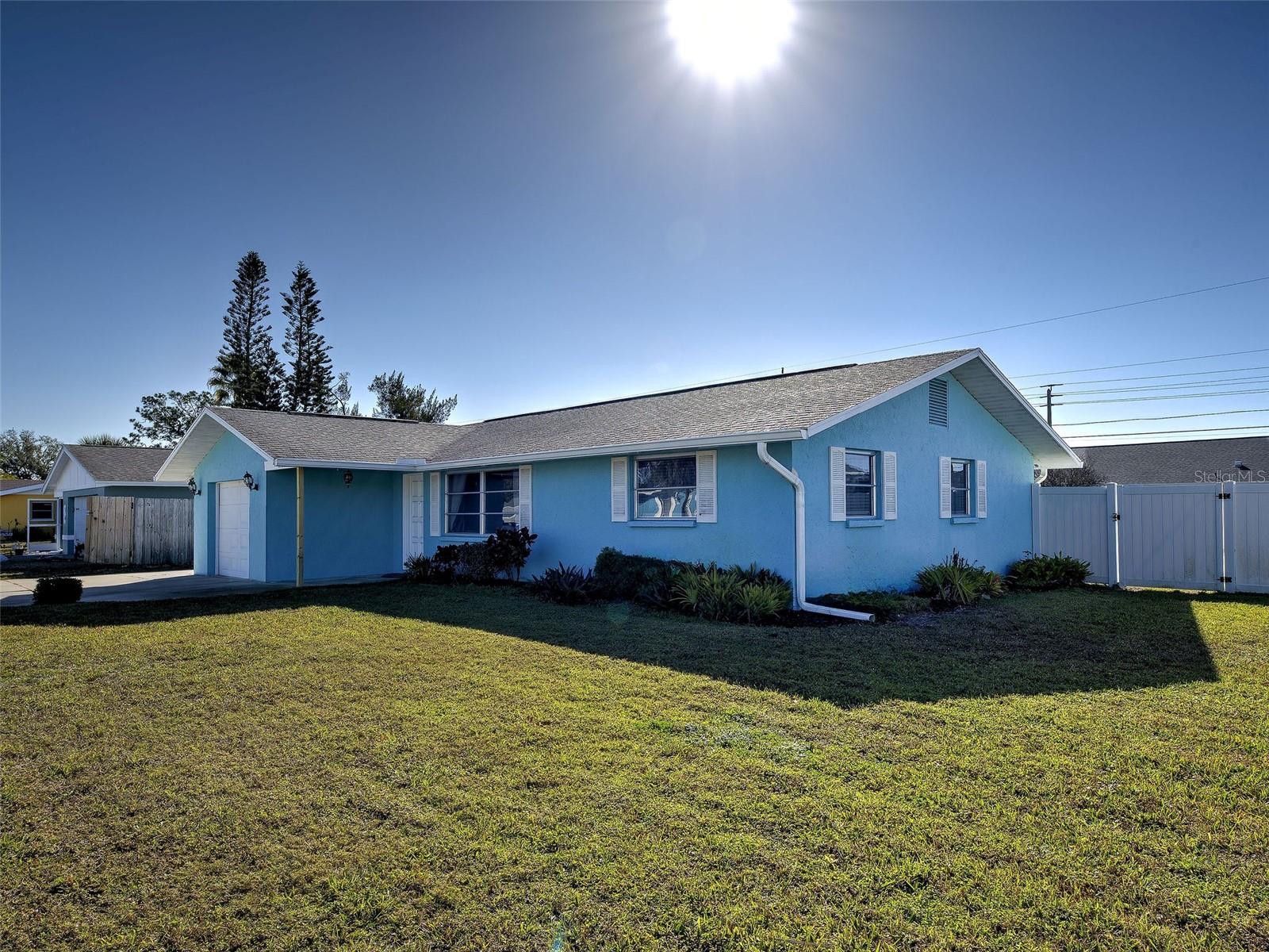 Image 2 of 39 For 1533 Crest Drive