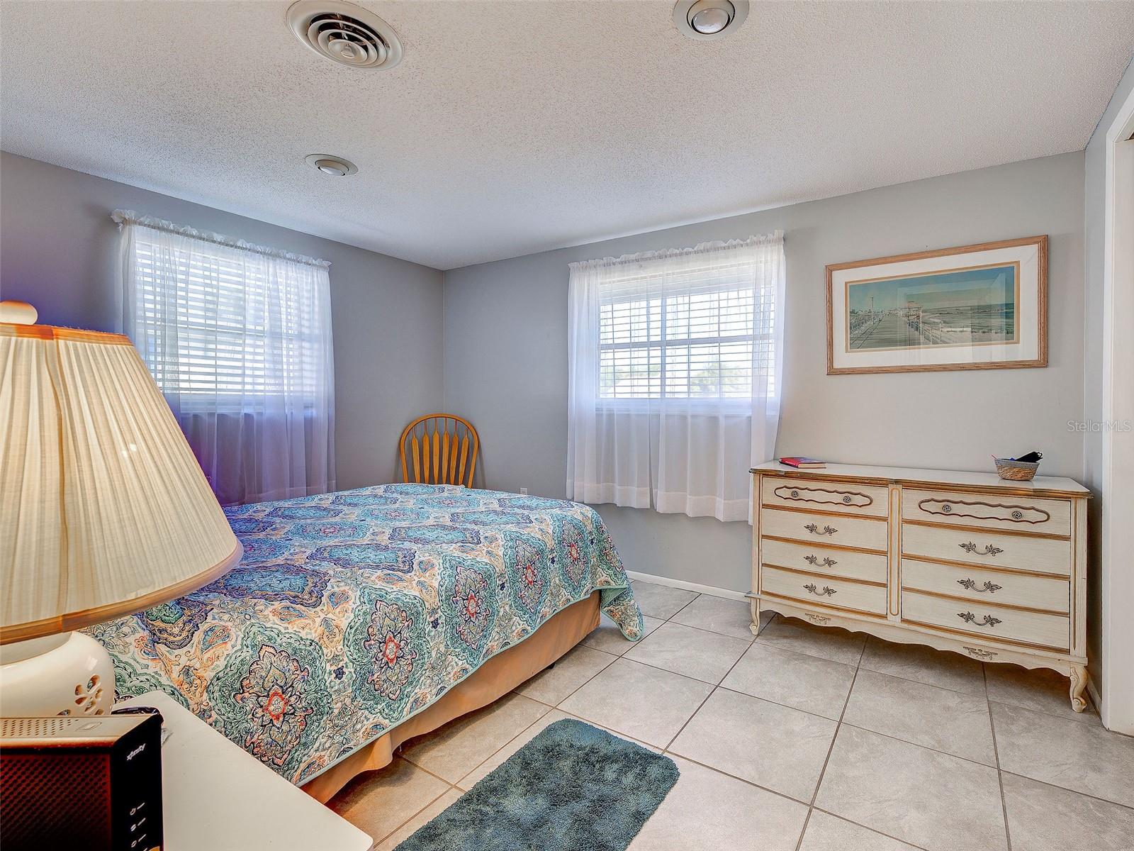 Image 21 of 39 For 1533 Crest Drive