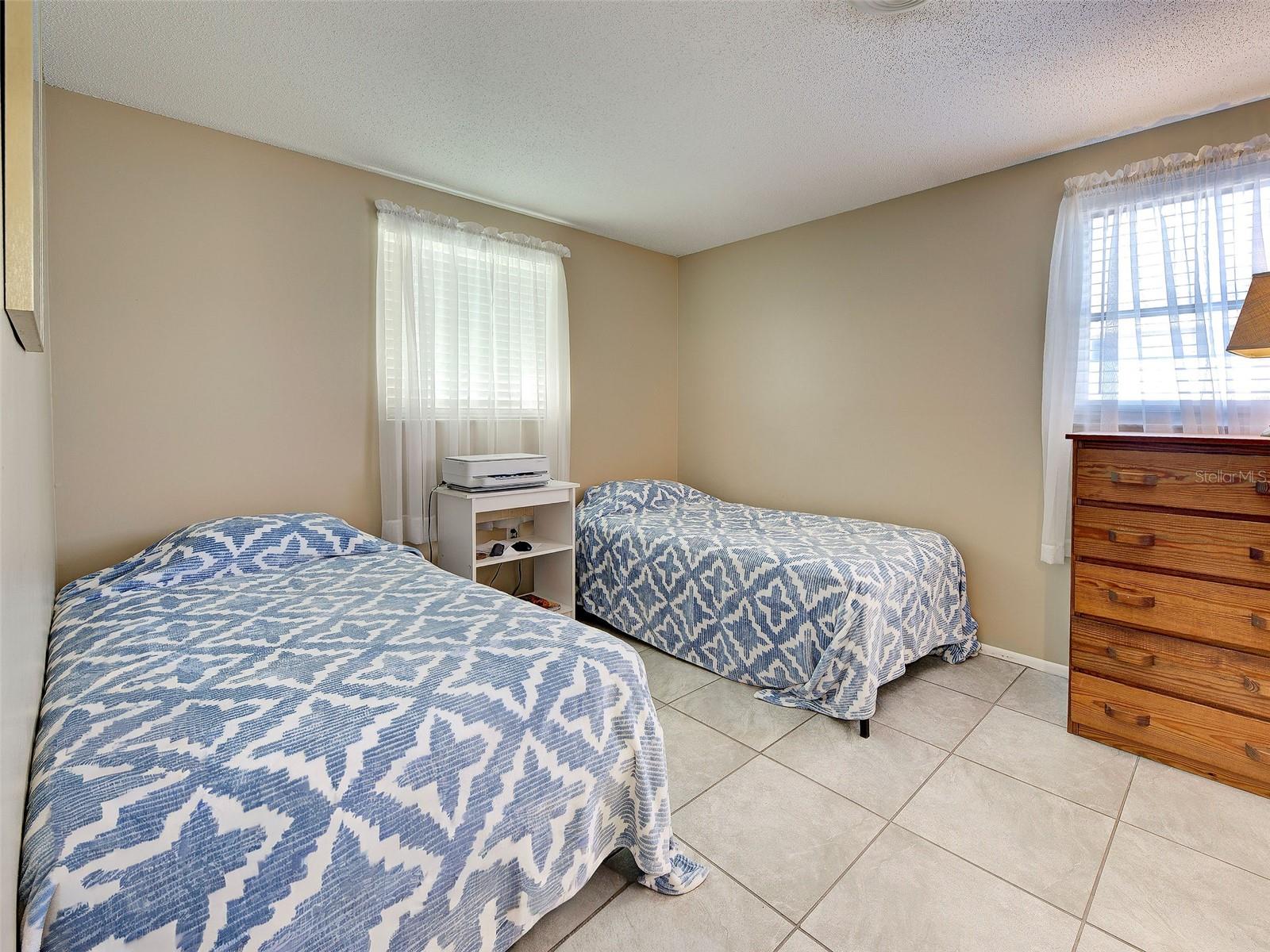 Image 22 of 39 For 1533 Crest Drive