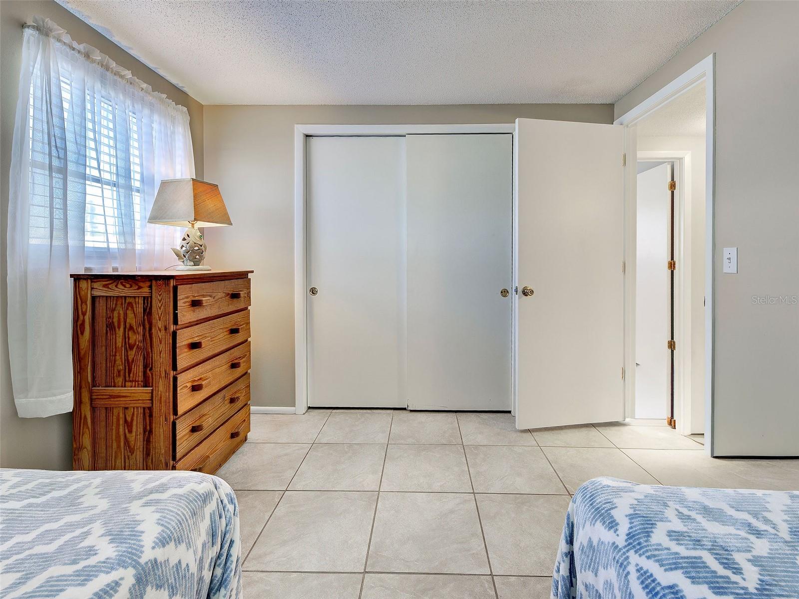 Image 23 of 39 For 1533 Crest Drive