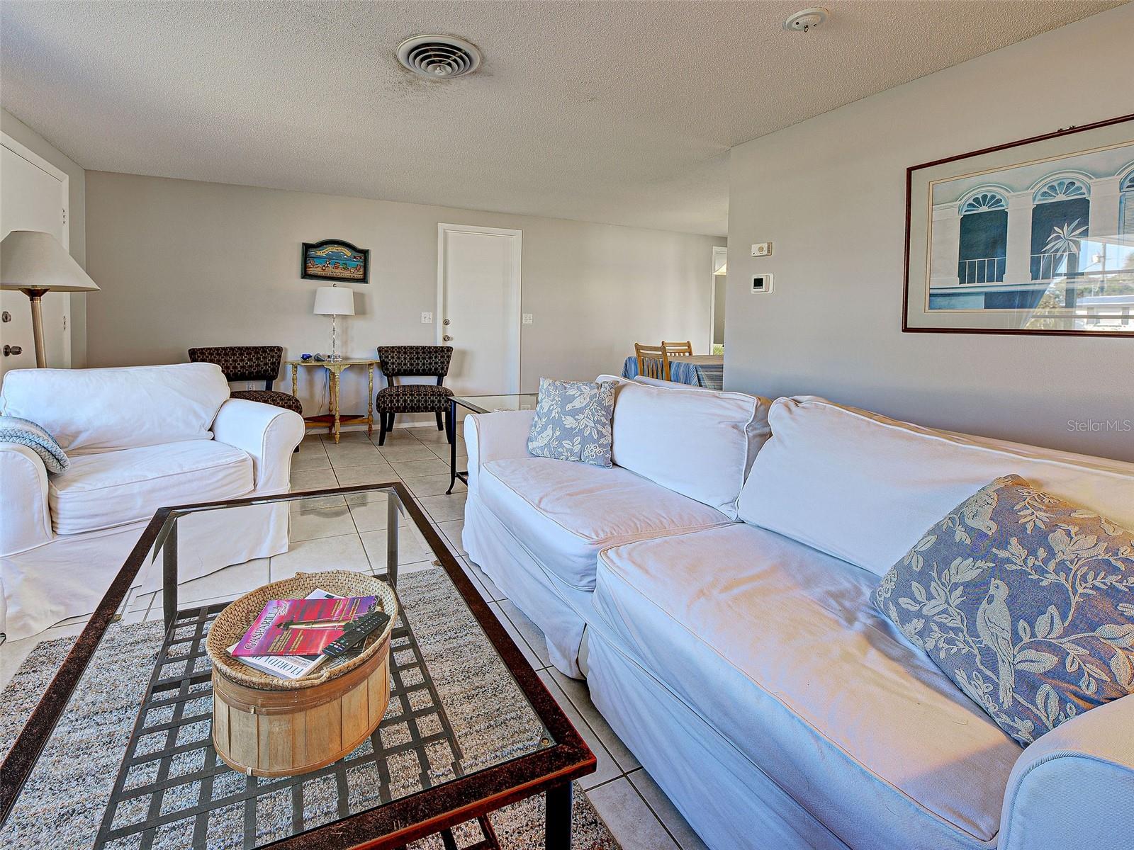 Image 9 of 39 For 1533 Crest Drive