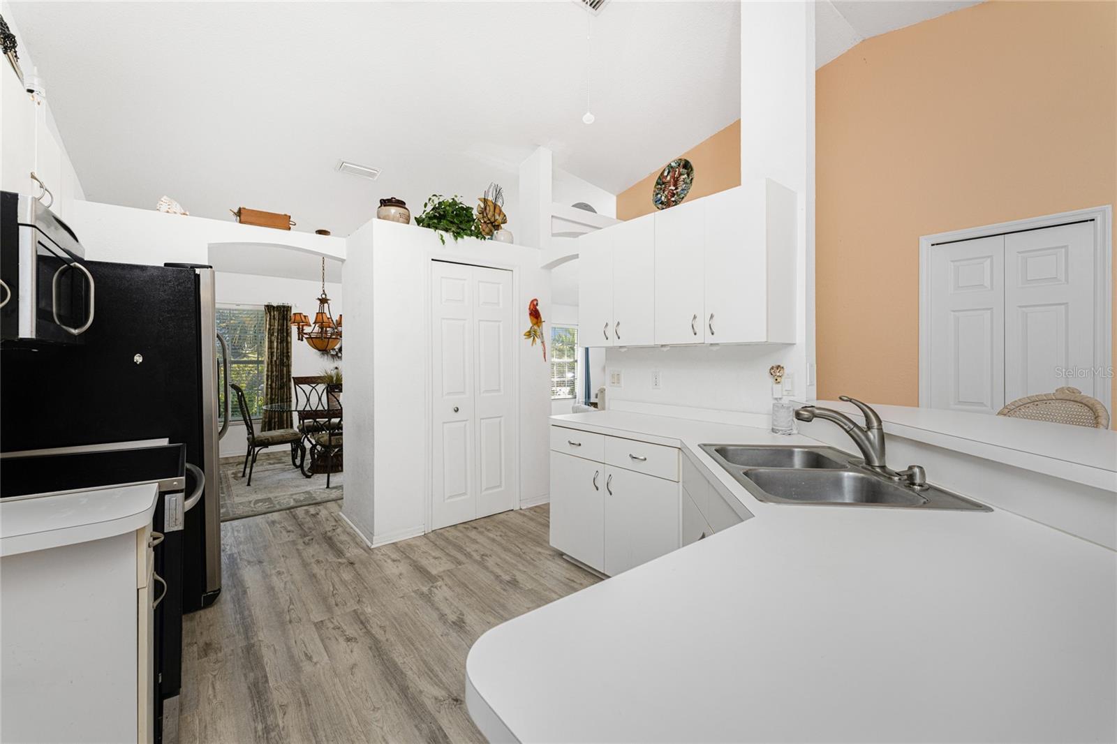 Image 17 of 71 For 9300 Miami Circle