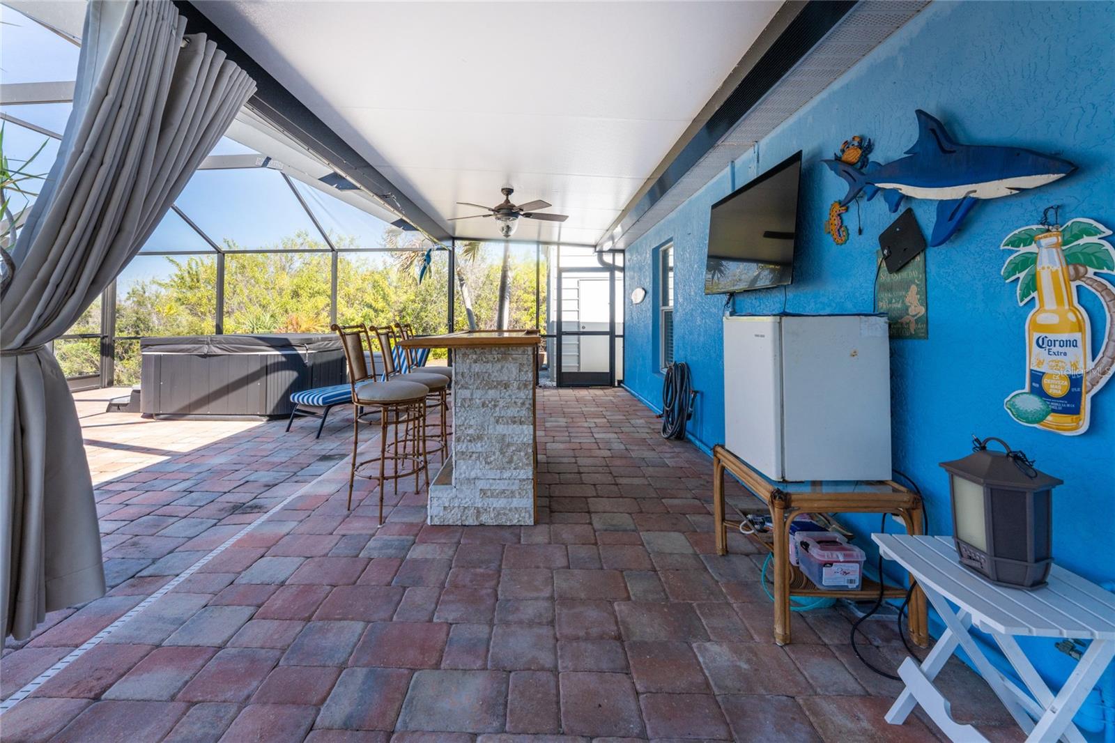 Image 43 of 71 For 9300 Miami Circle