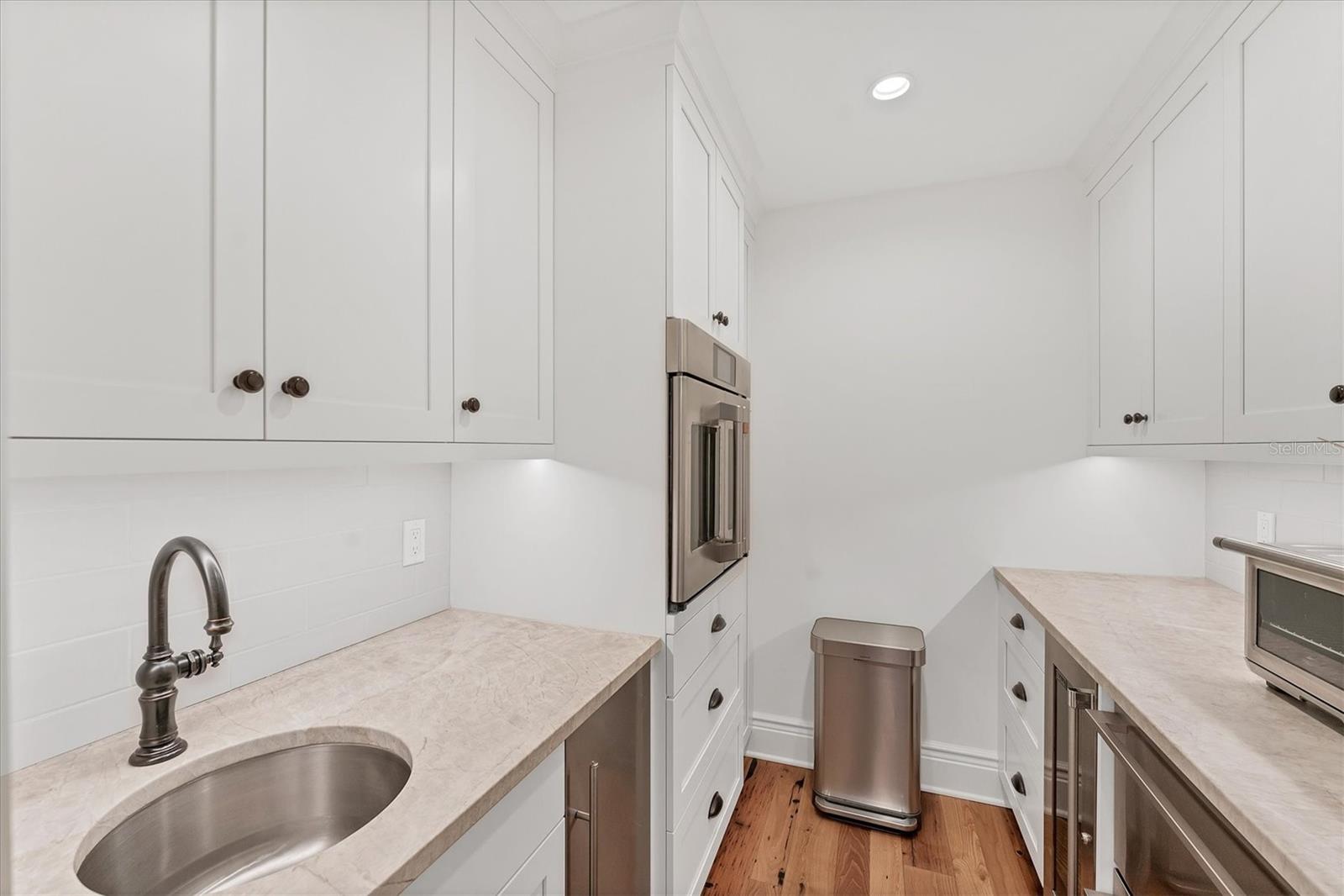 Image 11 of 72 For 150 1st Street E