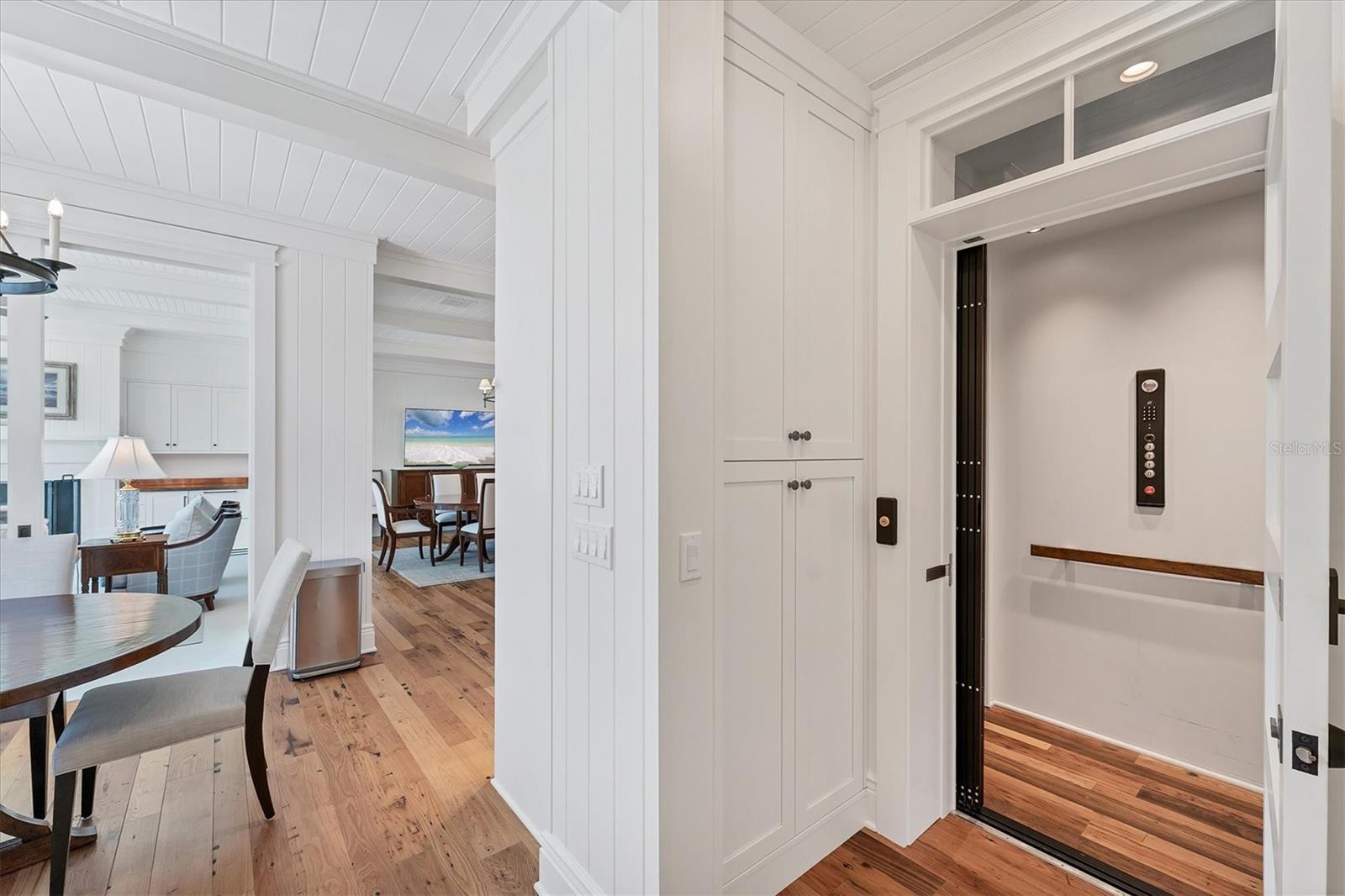 Image 25 of 72 For 150 1st Street E