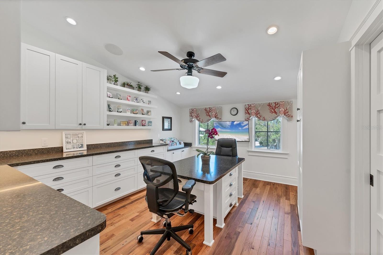 Image 39 of 72 For 150 1st Street E