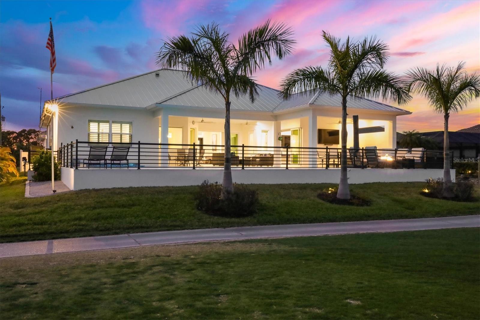 Image 17 of 70 For 4145 Cape Haze Drive