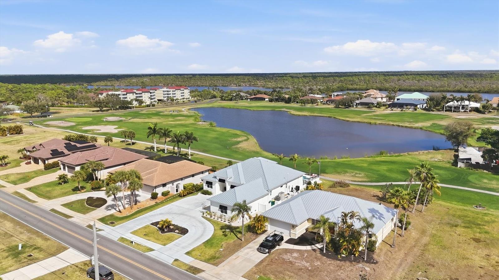 Image 4 of 70 For 4145 Cape Haze Drive