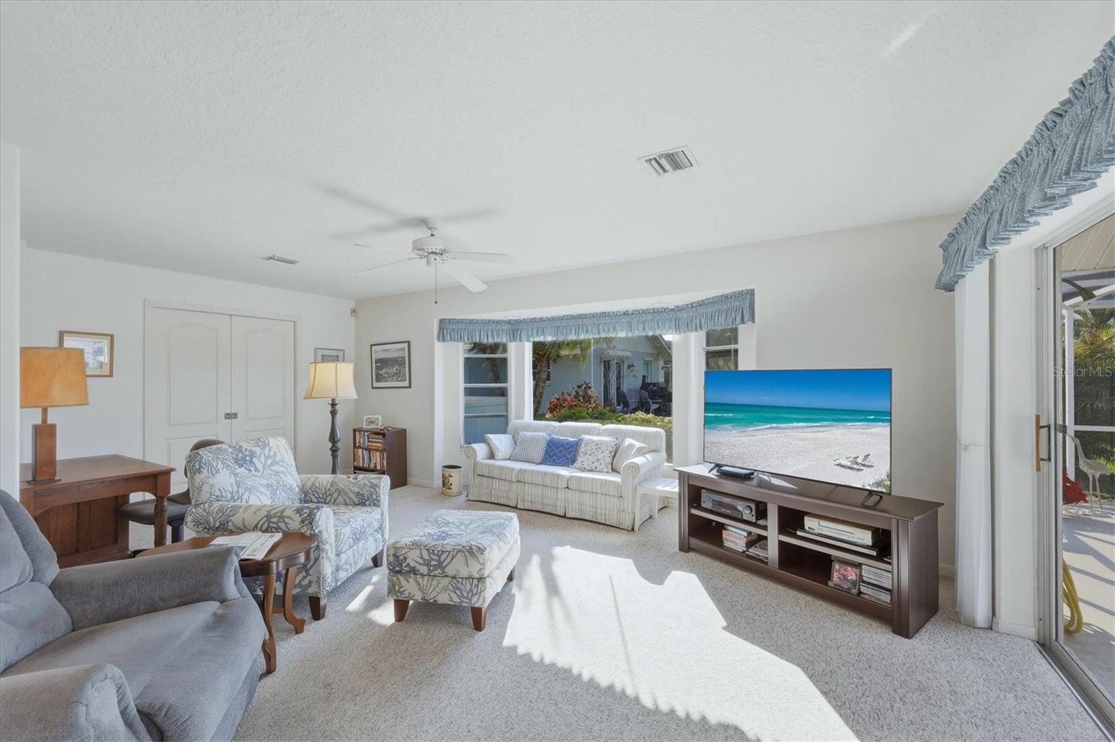 Image 13 of 44 For 157 Englewood Isles Parkway