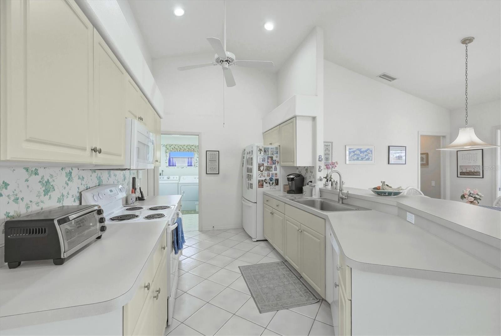 Image 20 of 44 For 157 Englewood Isles Parkway