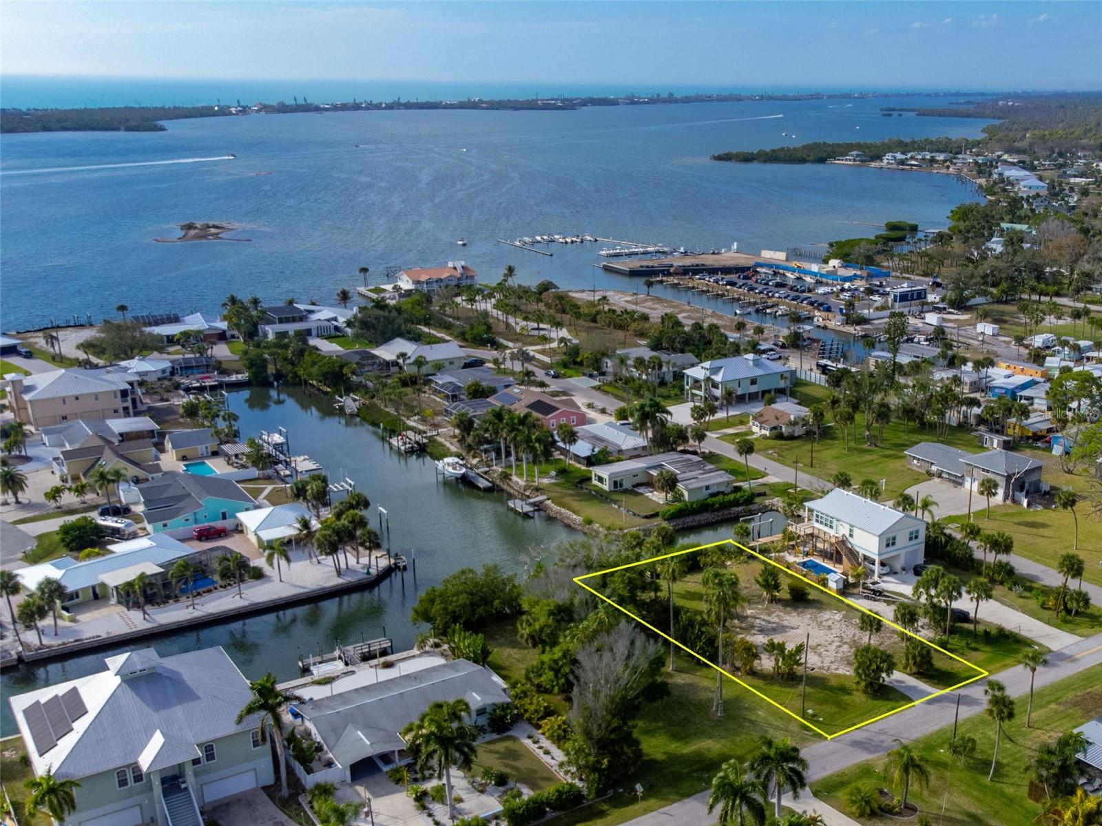 Image 15 of 51 For 46 Harbor Lane