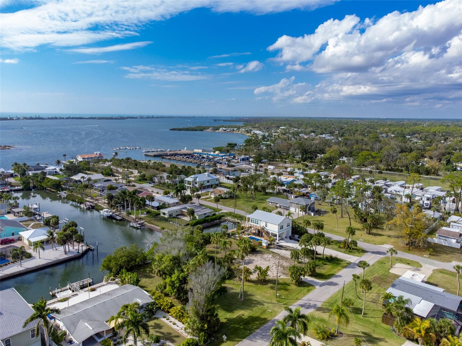 Image 24 of 51 For 46 Harbor Lane