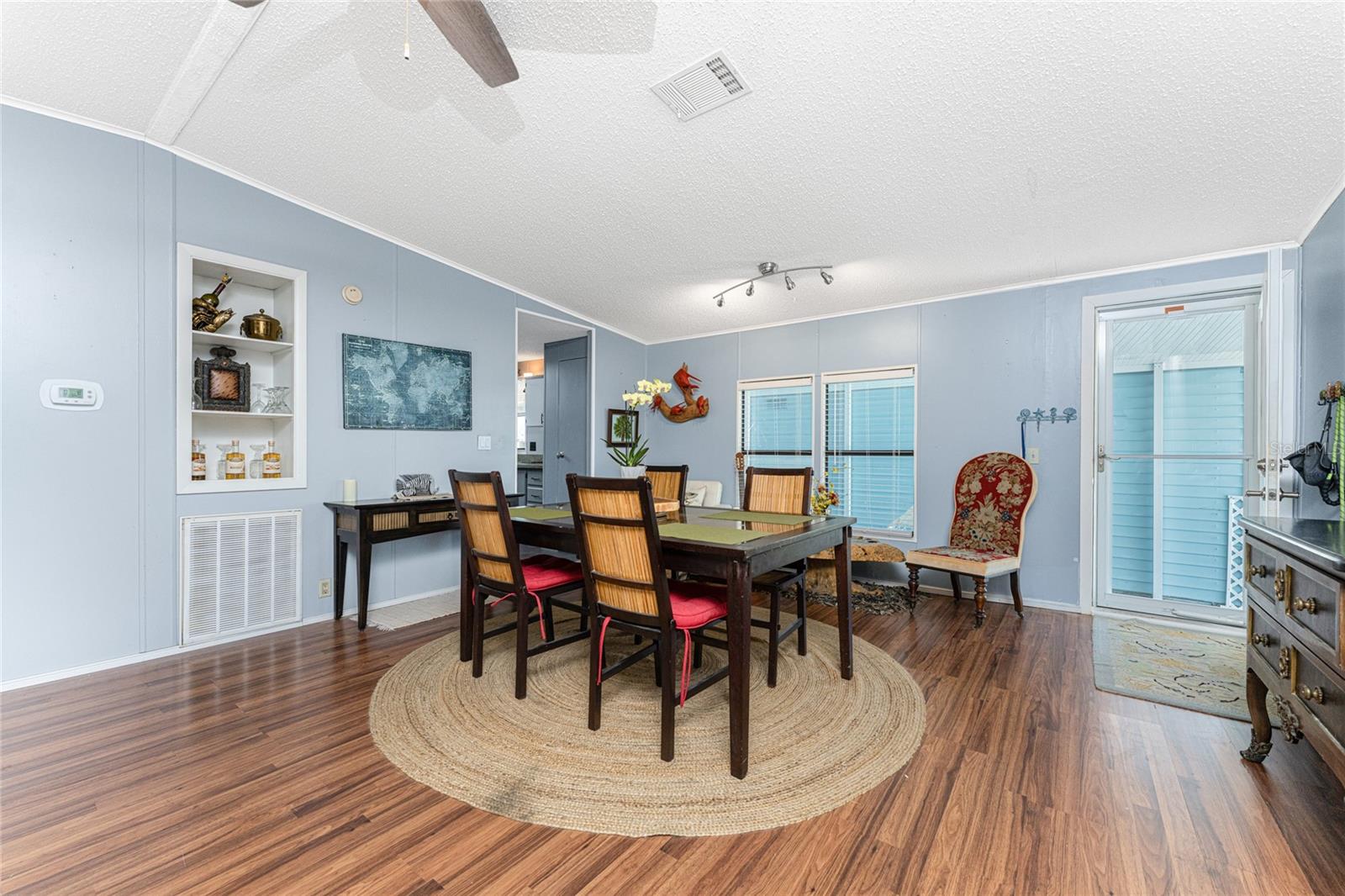 Image 12 of 34 For 8436 Nighthawk Drive