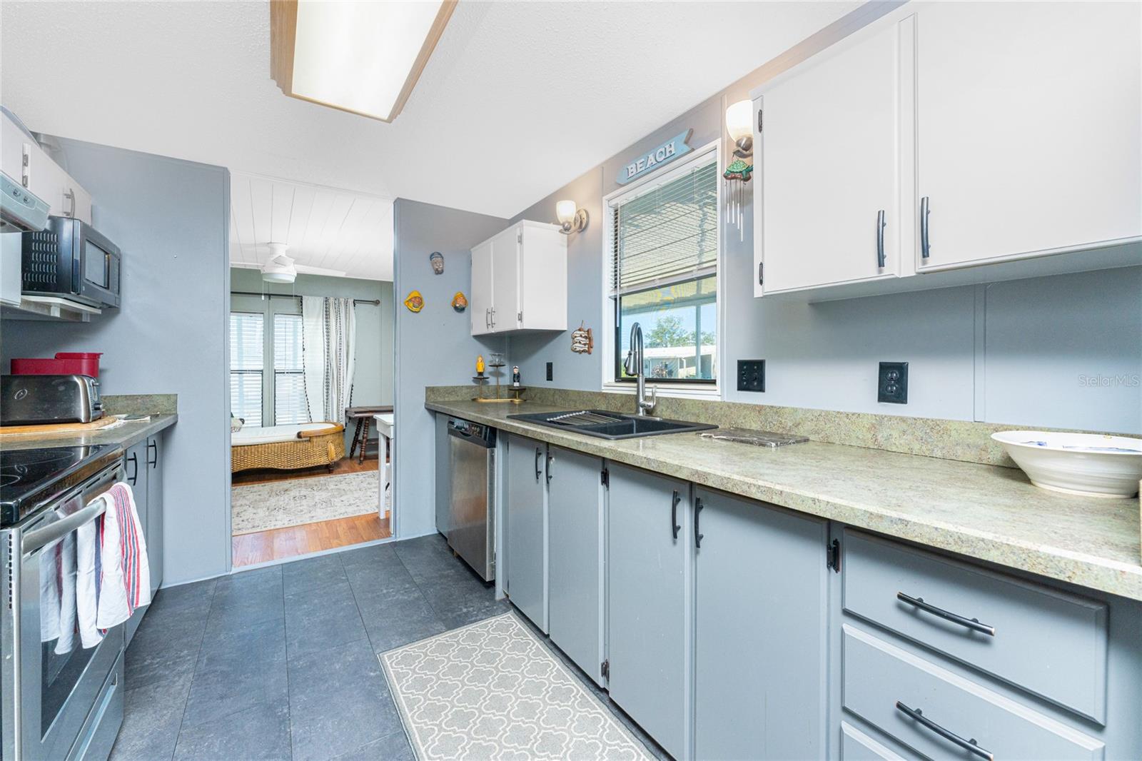 Image 15 of 34 For 8436 Nighthawk Drive