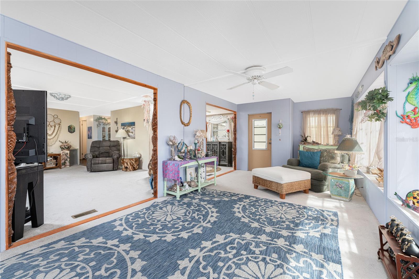 Image 16 of 62 For 327 Calle Liana