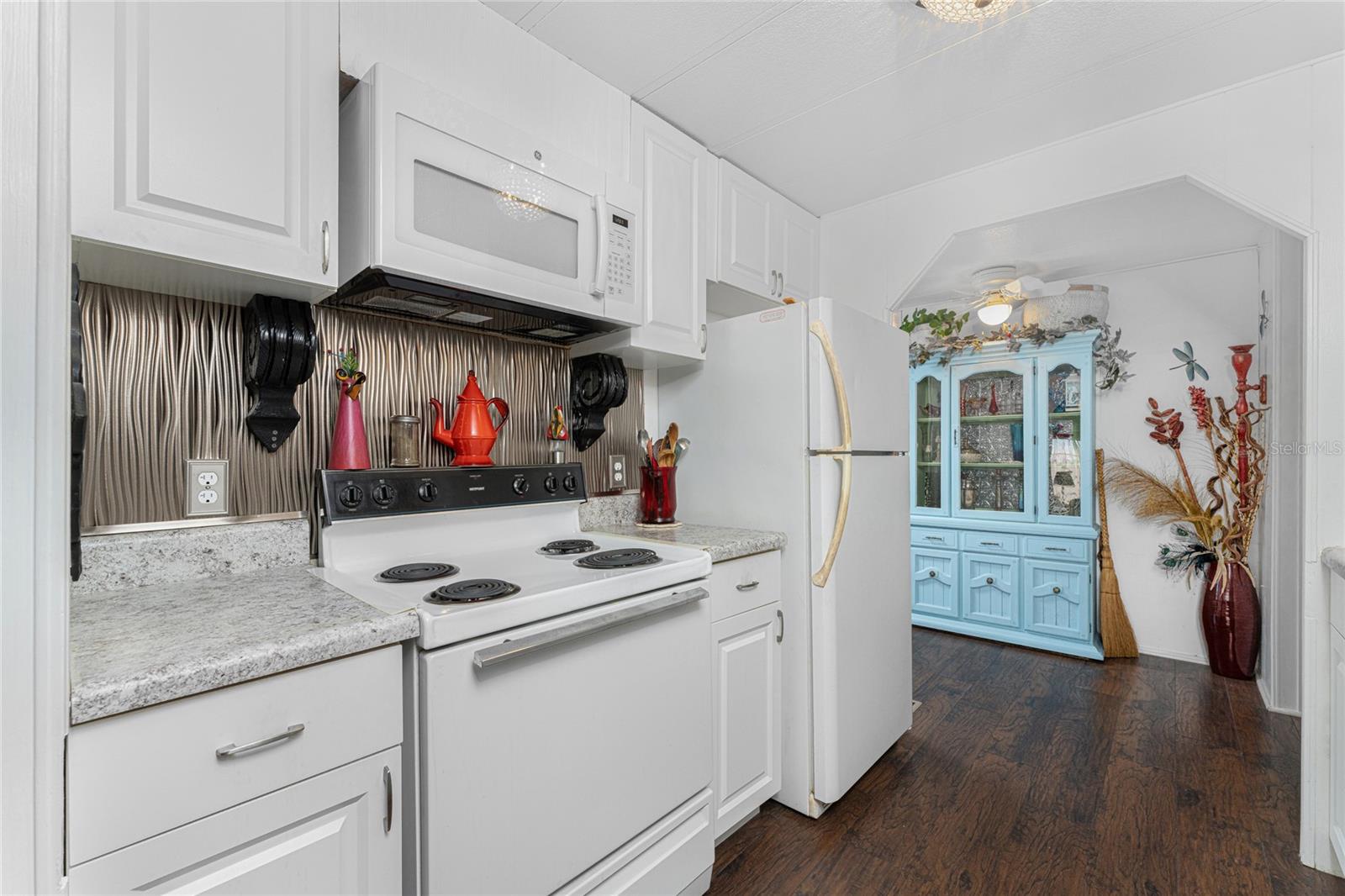 Image 20 of 62 For 327 Calle Liana