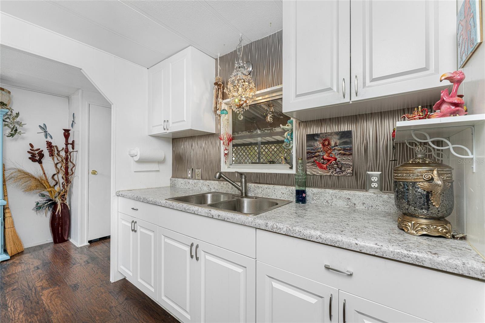 Image 21 of 62 For 327 Calle Liana