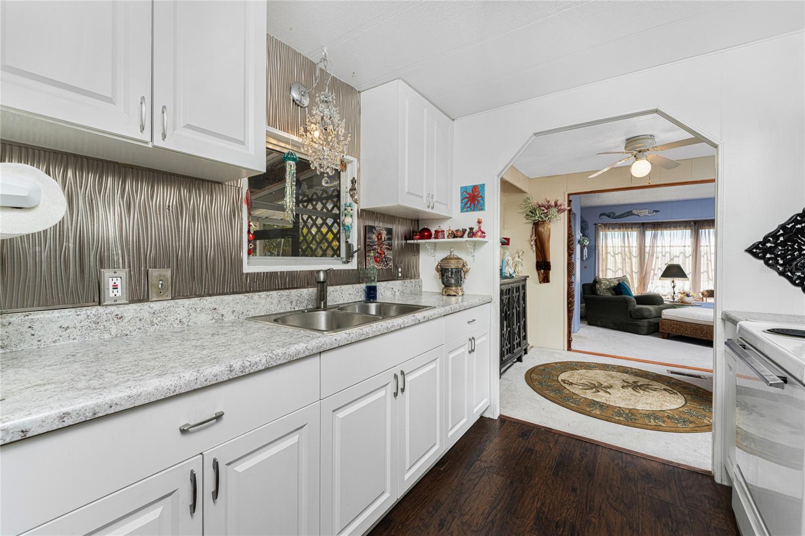 Image 23 of 62 For 327 Calle Liana