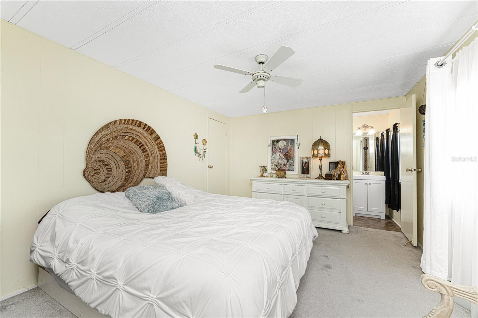 Image 28 of 62 For 327 Calle Liana