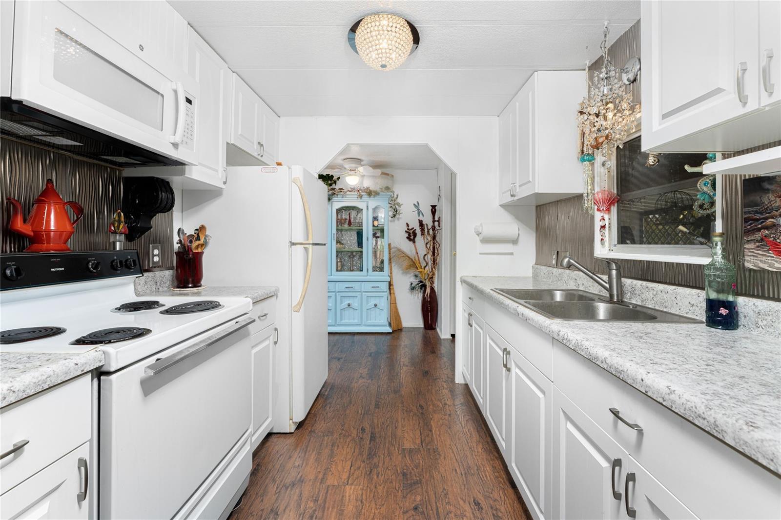 Image 3 of 62 For 327 Calle Liana