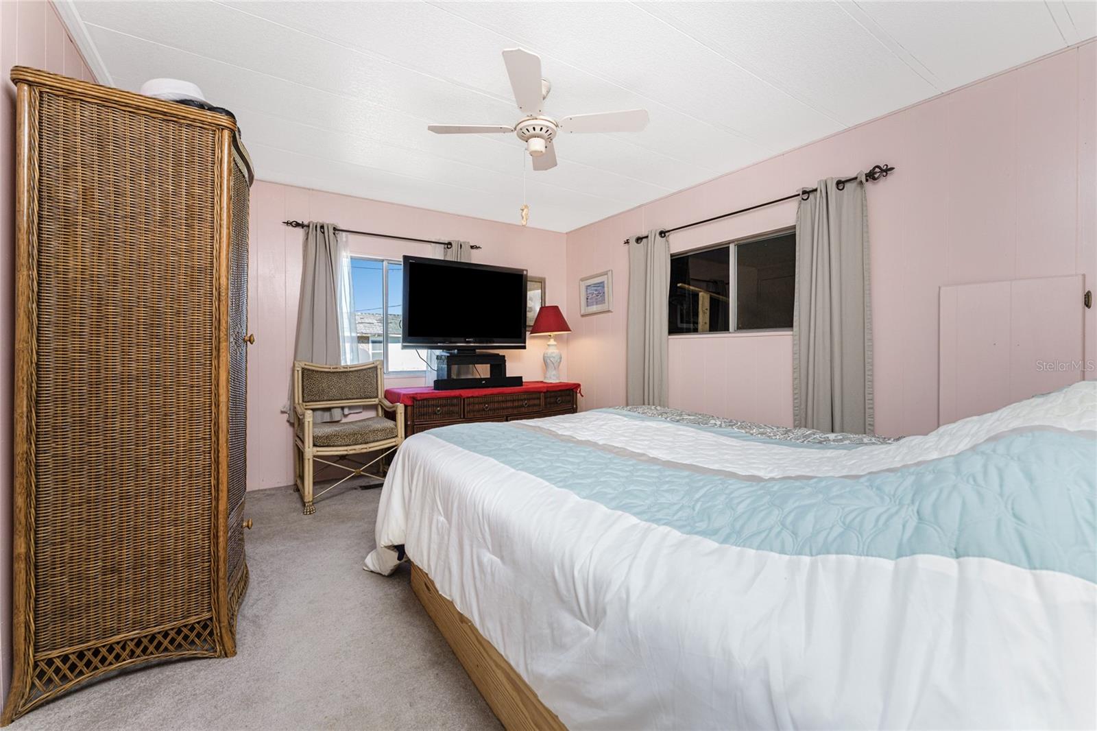 Image 33 of 62 For 327 Calle Liana