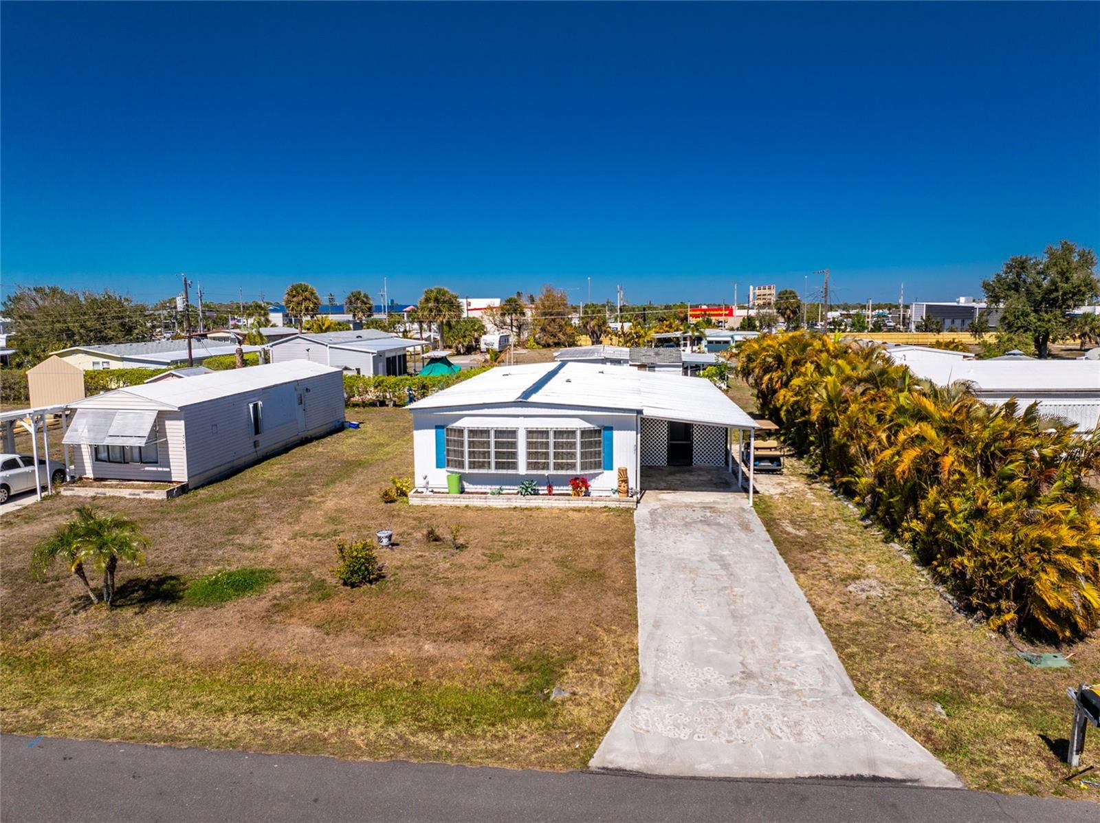 Image 48 of 62 For 327 Calle Liana