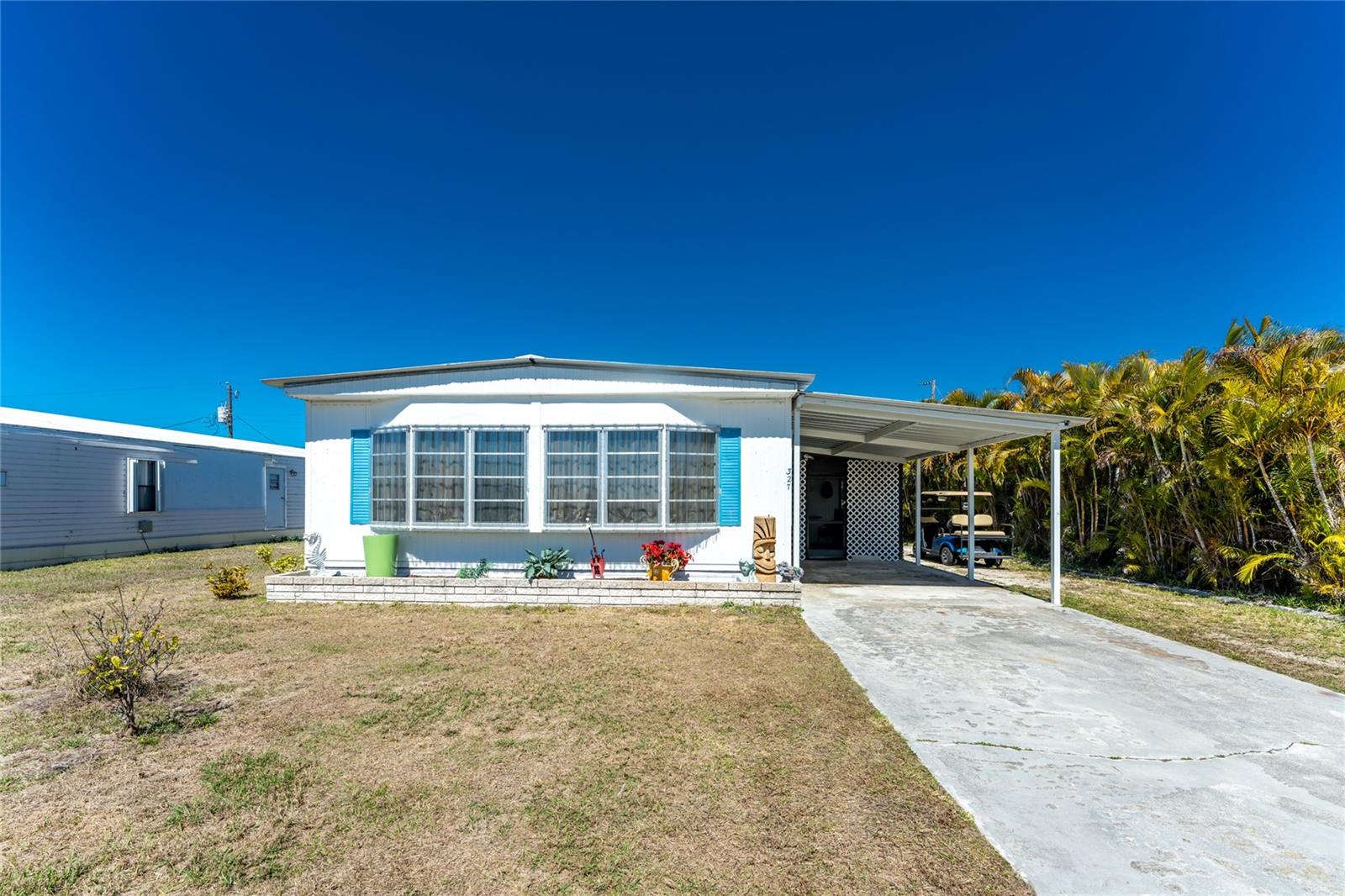 Image 6 of 62 For 327 Calle Liana