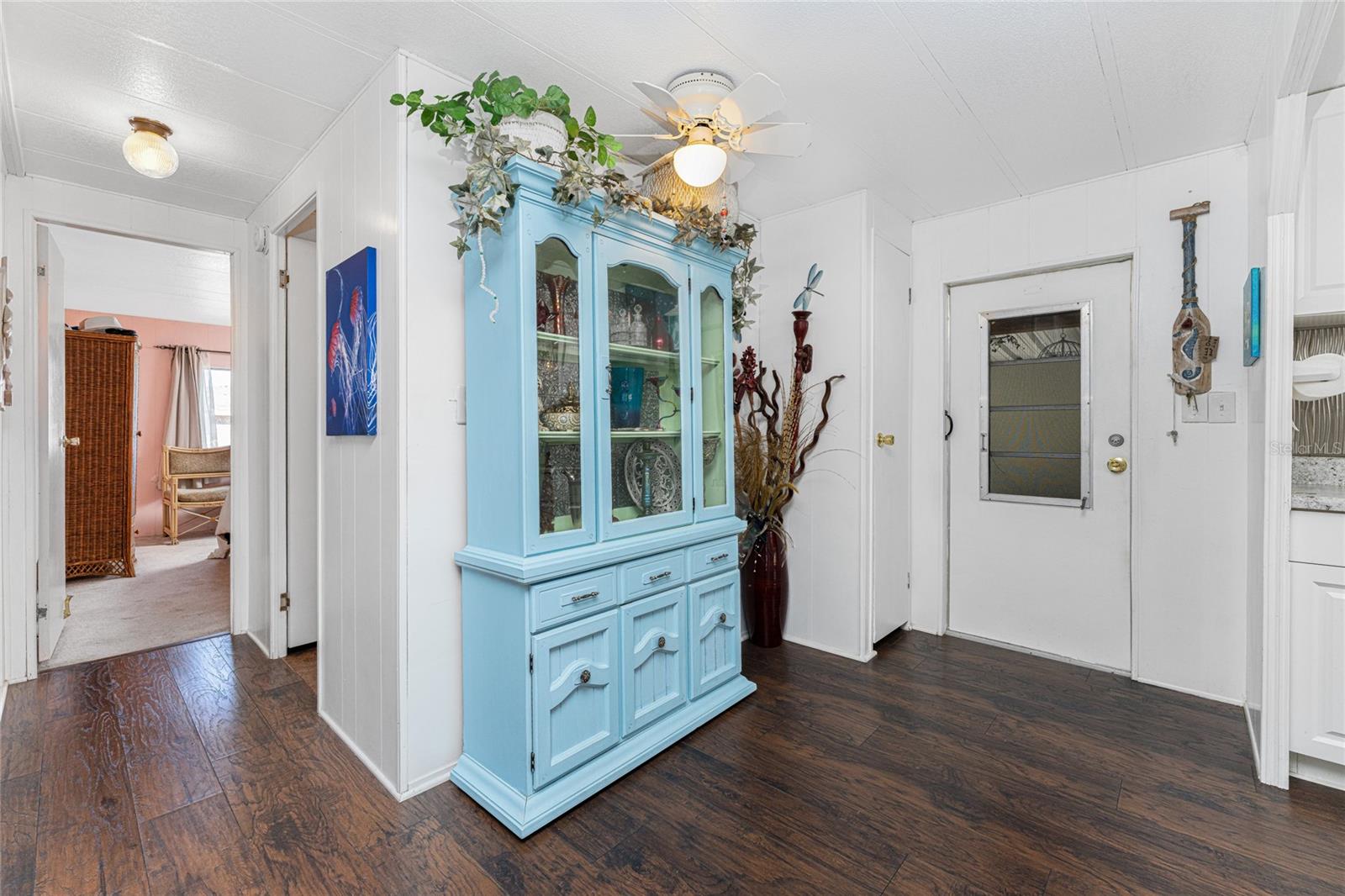 Image 8 of 62 For 327 Calle Liana