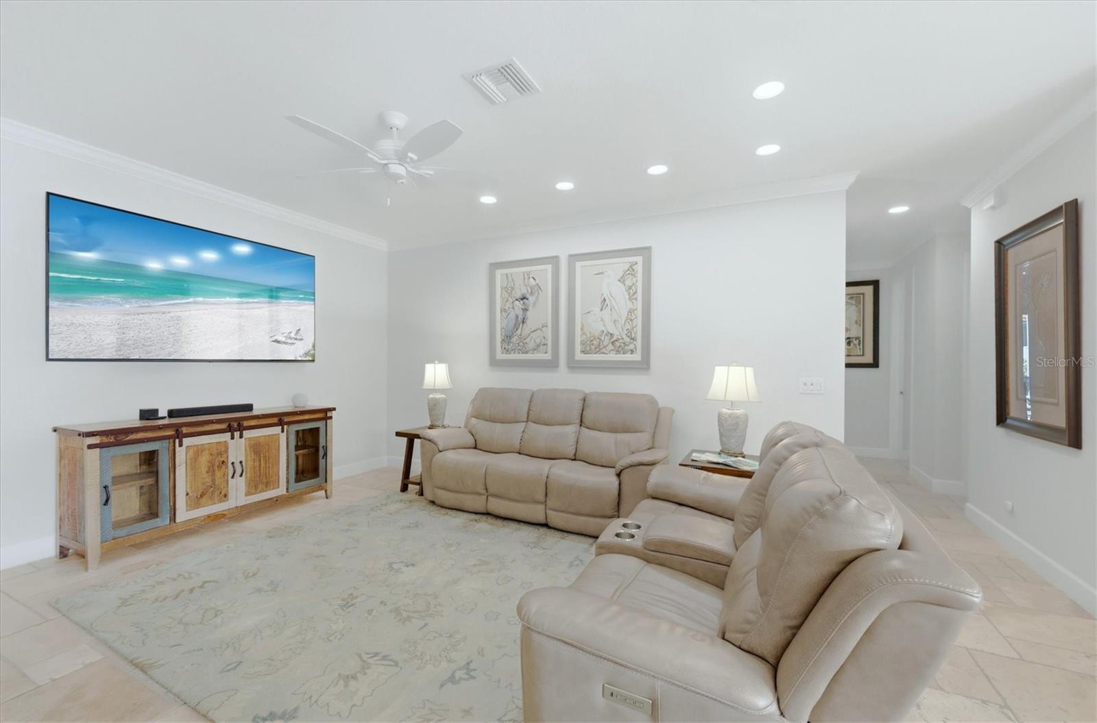 Image 22 of 63 For 28128 Pablo Picasso Drive