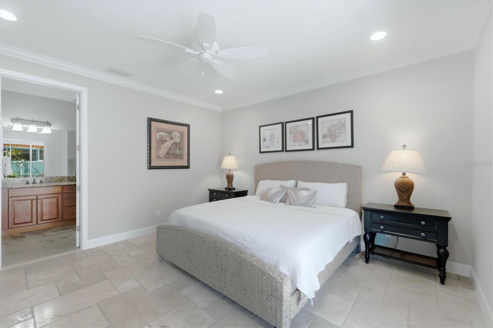 Image 29 of 63 For 28128 Pablo Picasso Drive