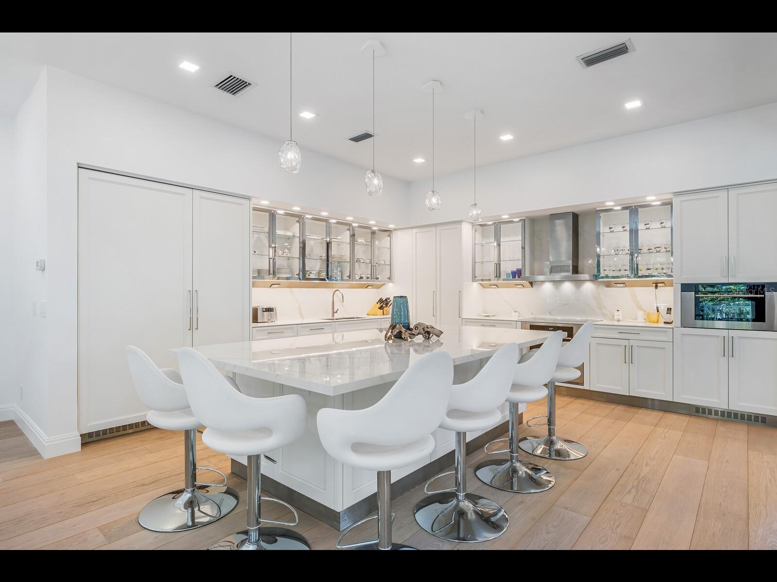 Image 14 of 66 For 2021 20th Street W