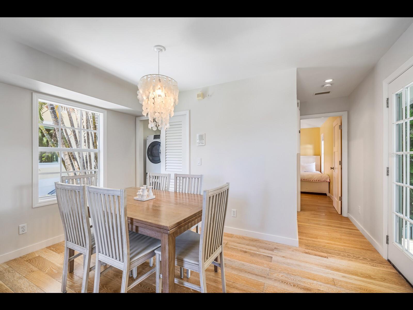 Image 17 of 66 For 2021 20th Street W