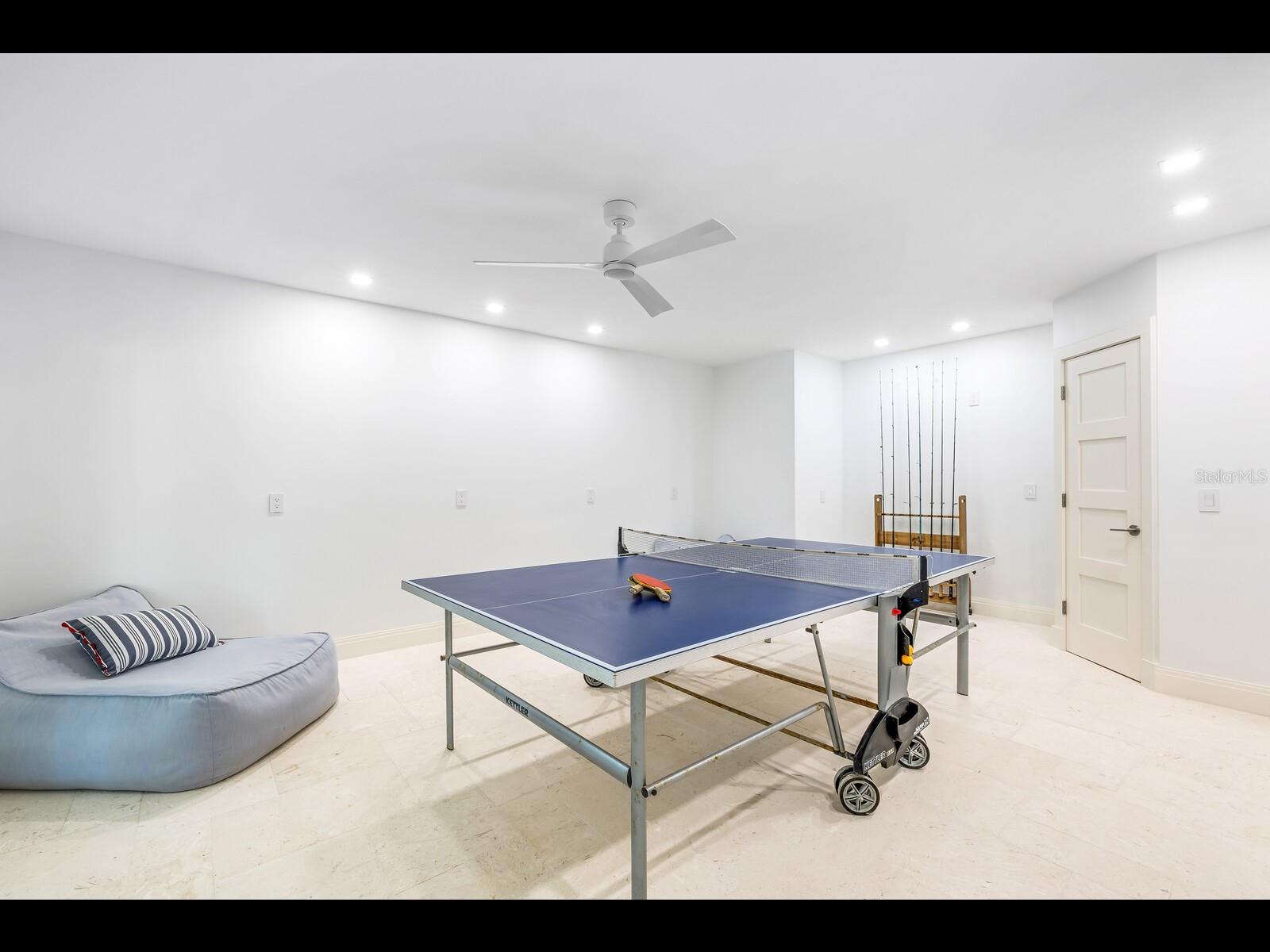 Image 33 of 66 For 2021 20th Street W