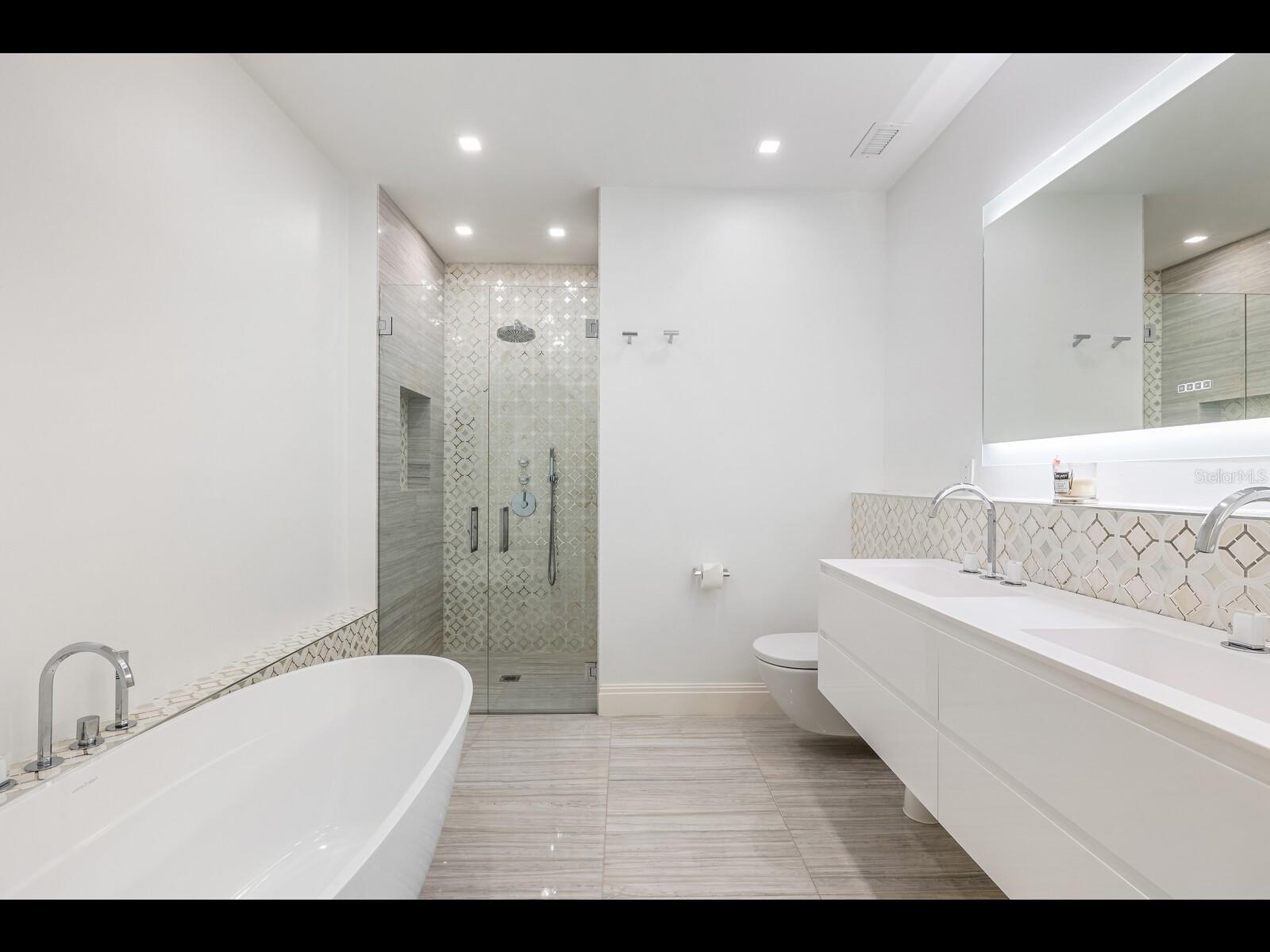 Image 39 of 66 For 2021 20th Street W