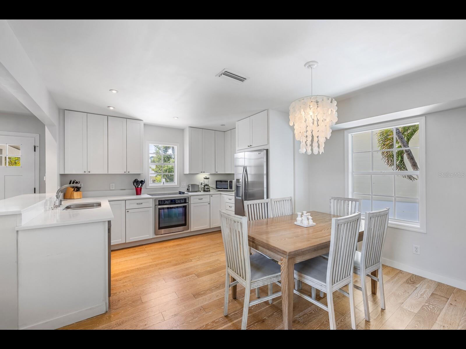 Image 46 of 66 For 2021 20th Street W