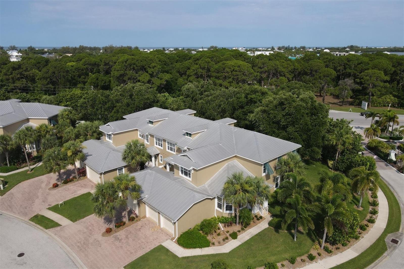 Image 16 of 18 For 10600 Lemon Creek Loop 104