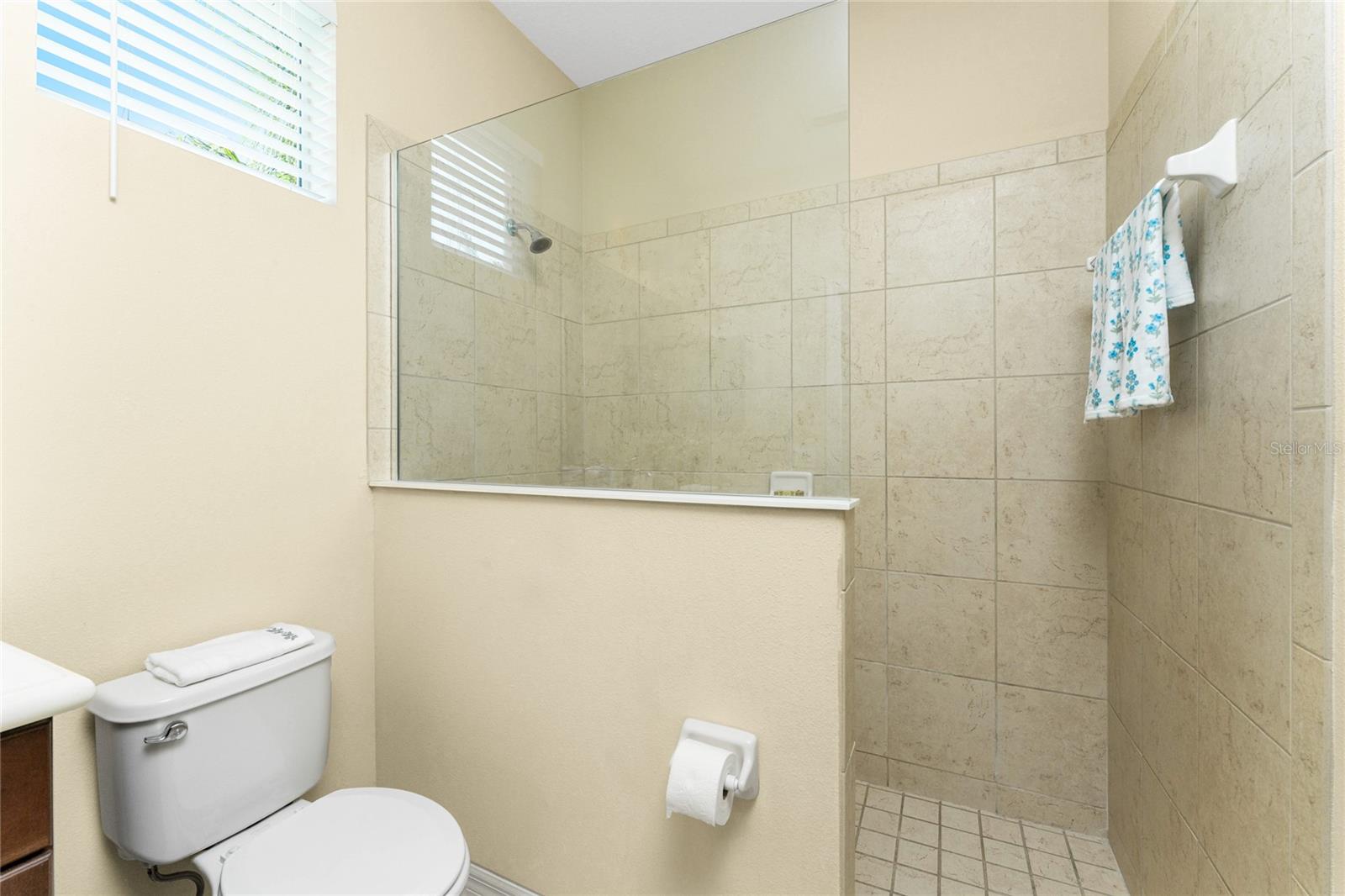 Image 33 of 55 For 10751 Lerwick Circle