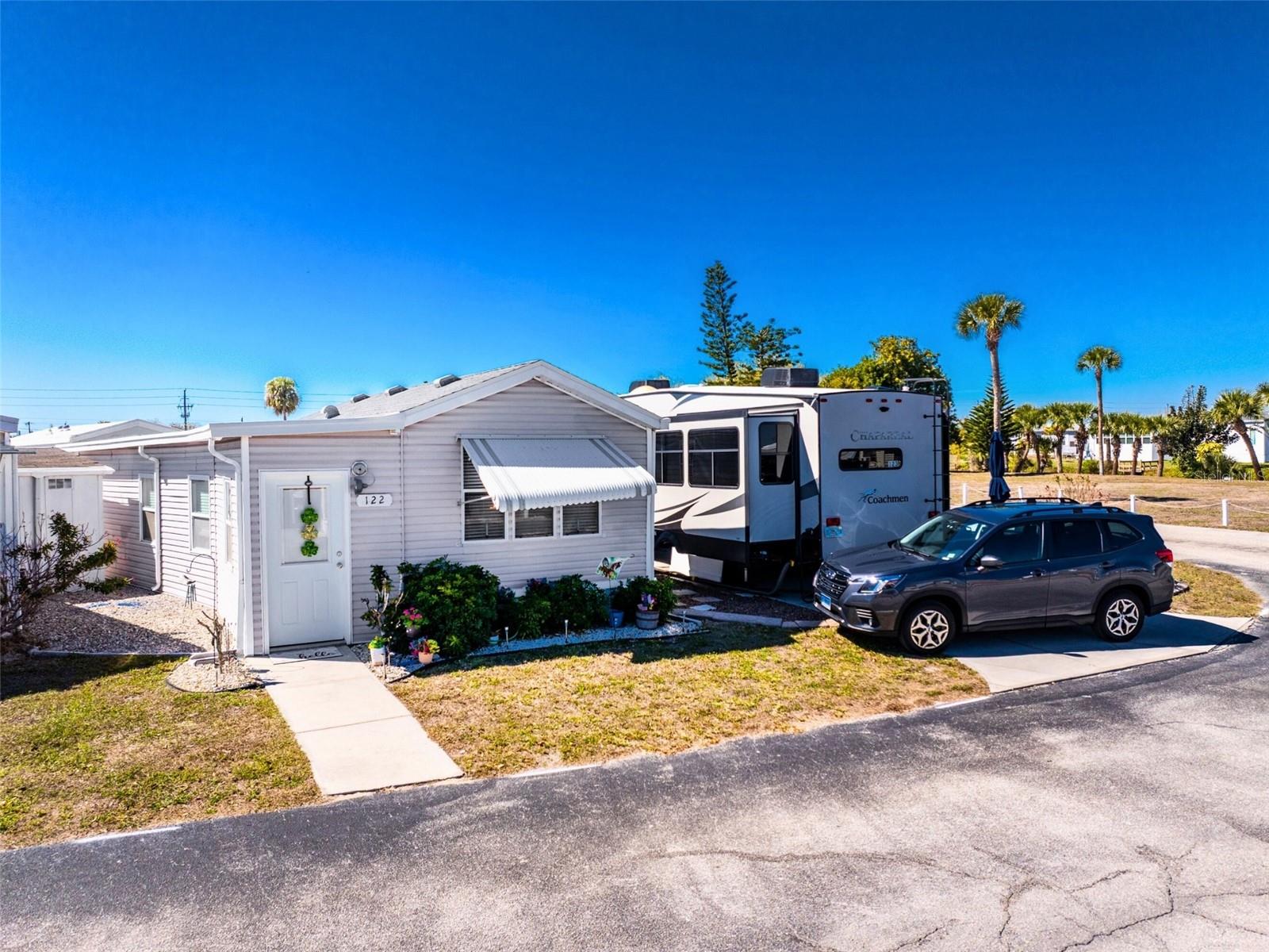 Image 16 of 51 For 1475 Flamingo Drive 122