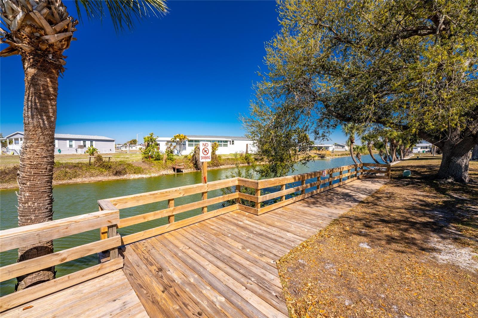 Image 3 of 51 For 1475 Flamingo Drive 122