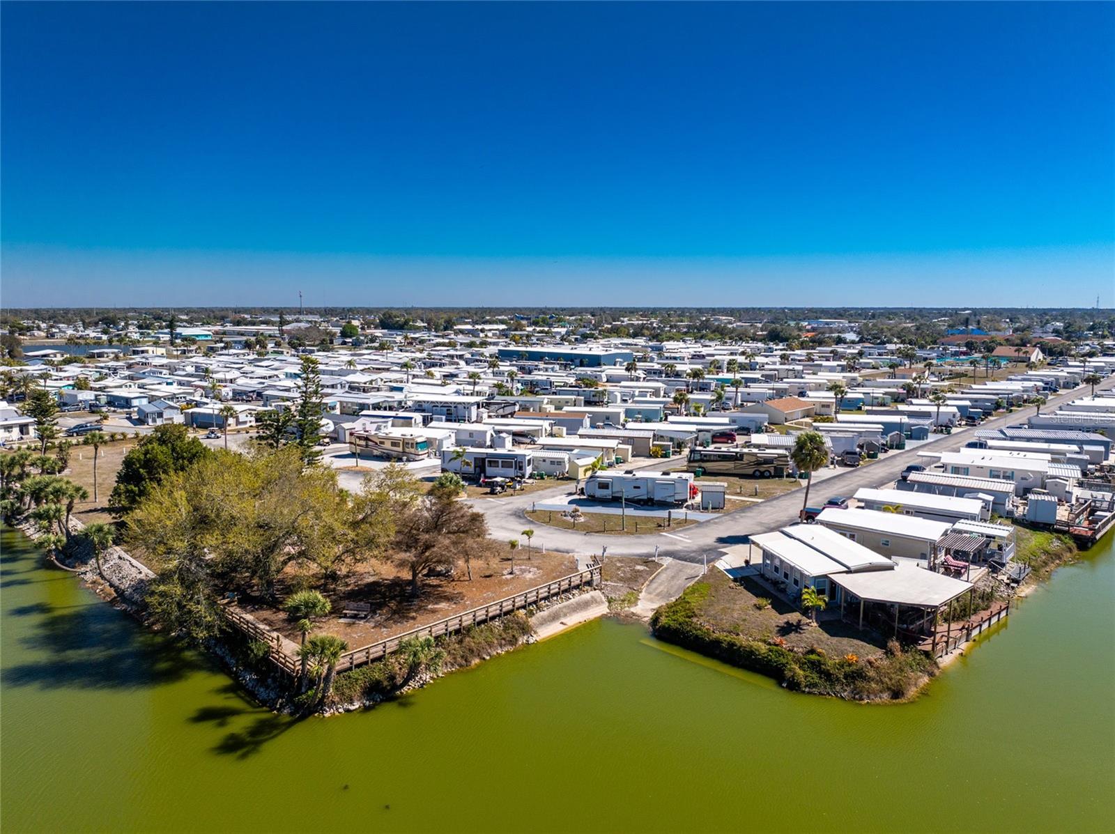 Image 35 of 51 For 1475 Flamingo Drive 122