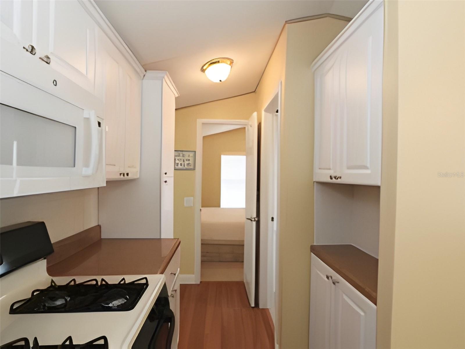 Image 9 of 51 For 1475 Flamingo Drive 122