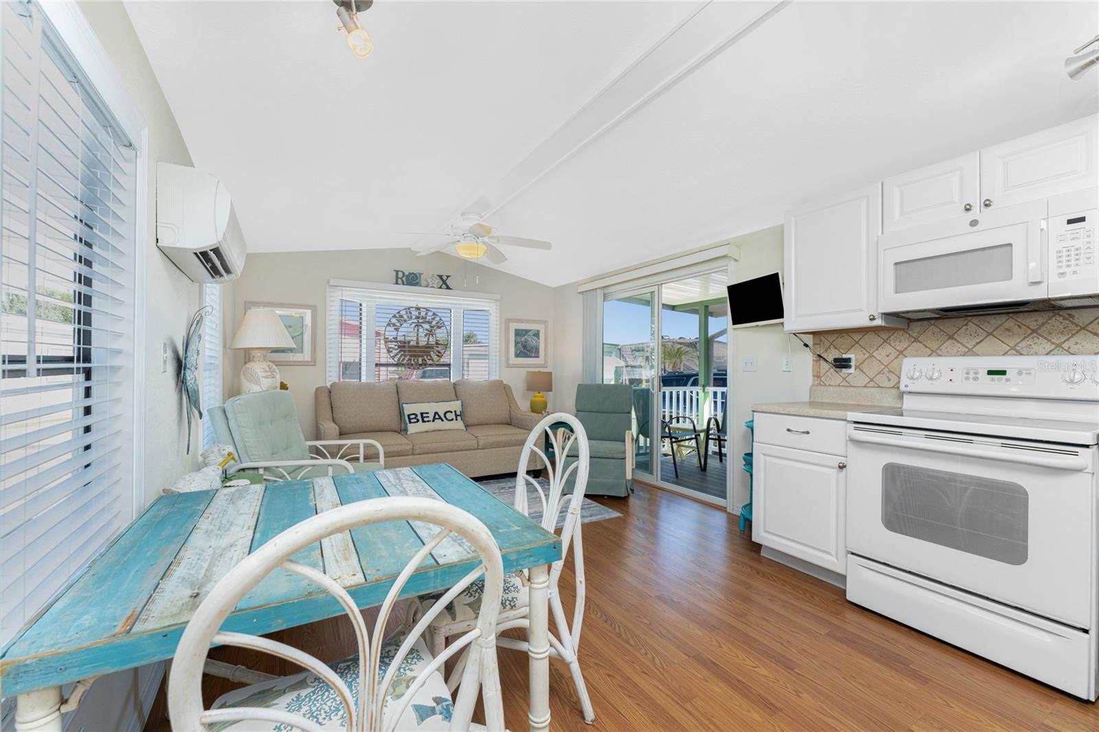 Image 12 of 60 For 1475 Flamingo Drive 333