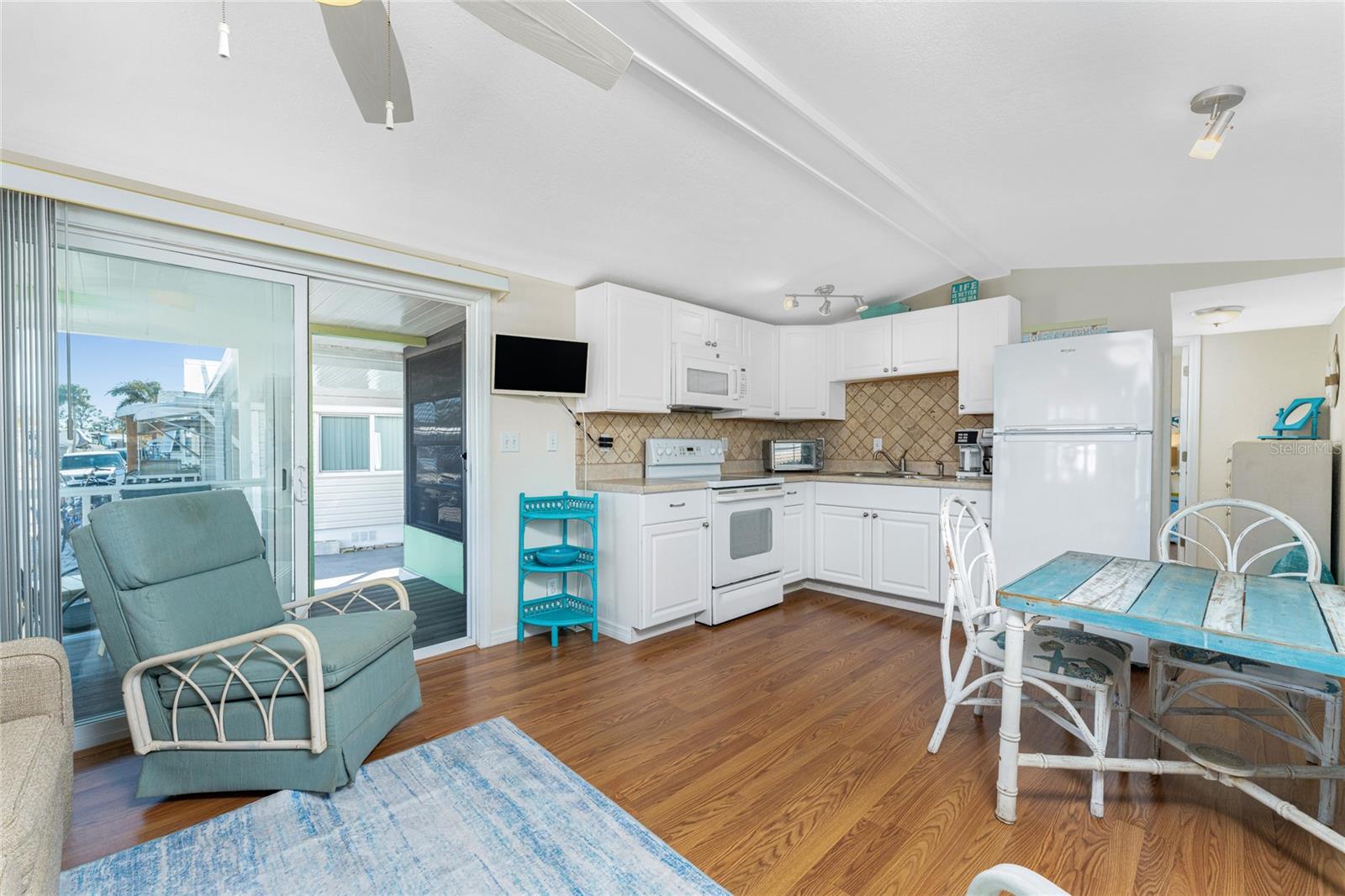 Image 13 of 60 For 1475 Flamingo Drive 333