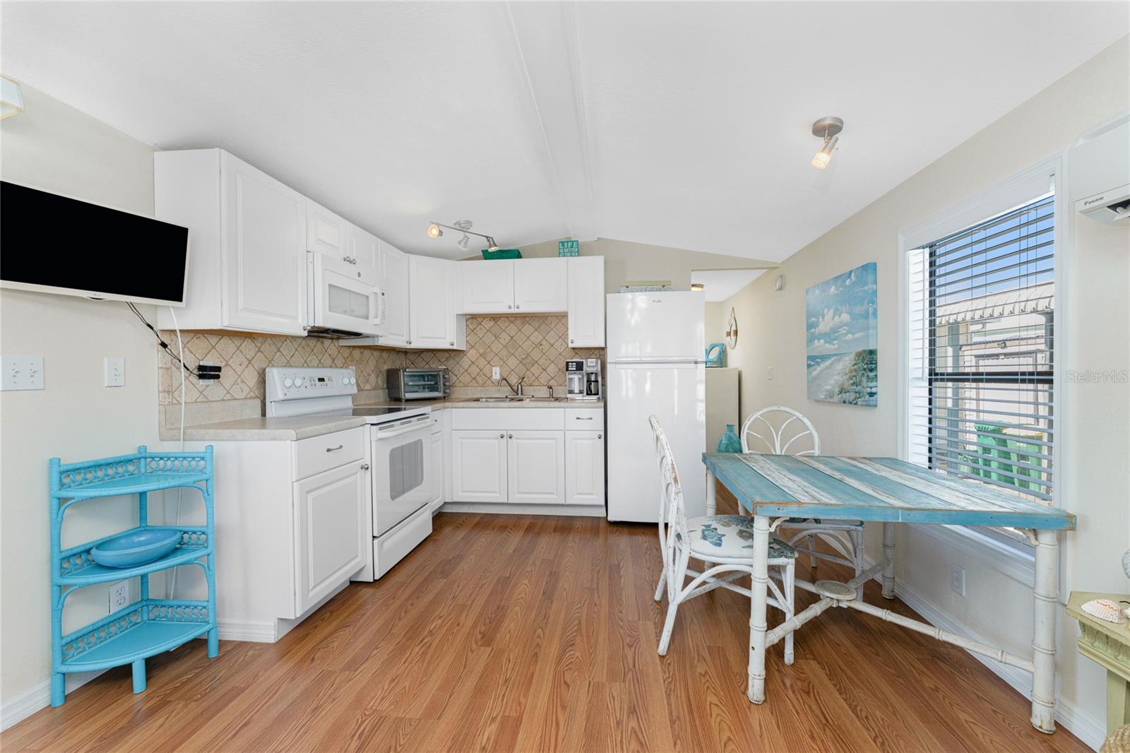 Image 14 of 60 For 1475 Flamingo Drive 333