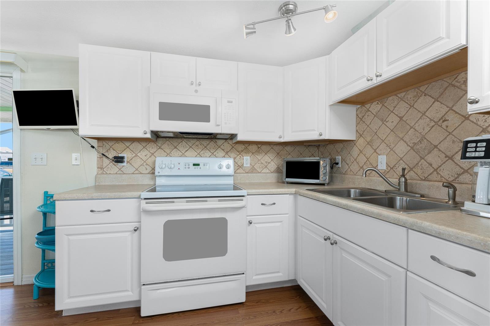 Image 15 of 60 For 1475 Flamingo Drive 333